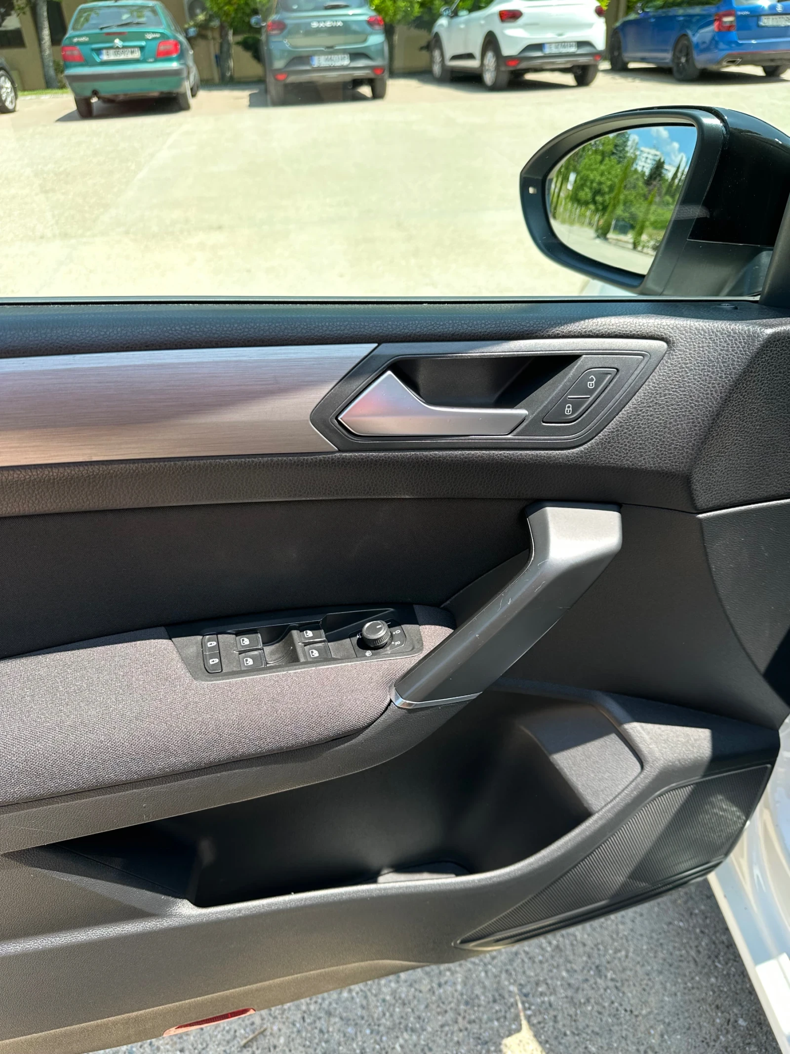 VW Touran Shadow line* DSG* Distronik* 6+ 1 - изображение 9