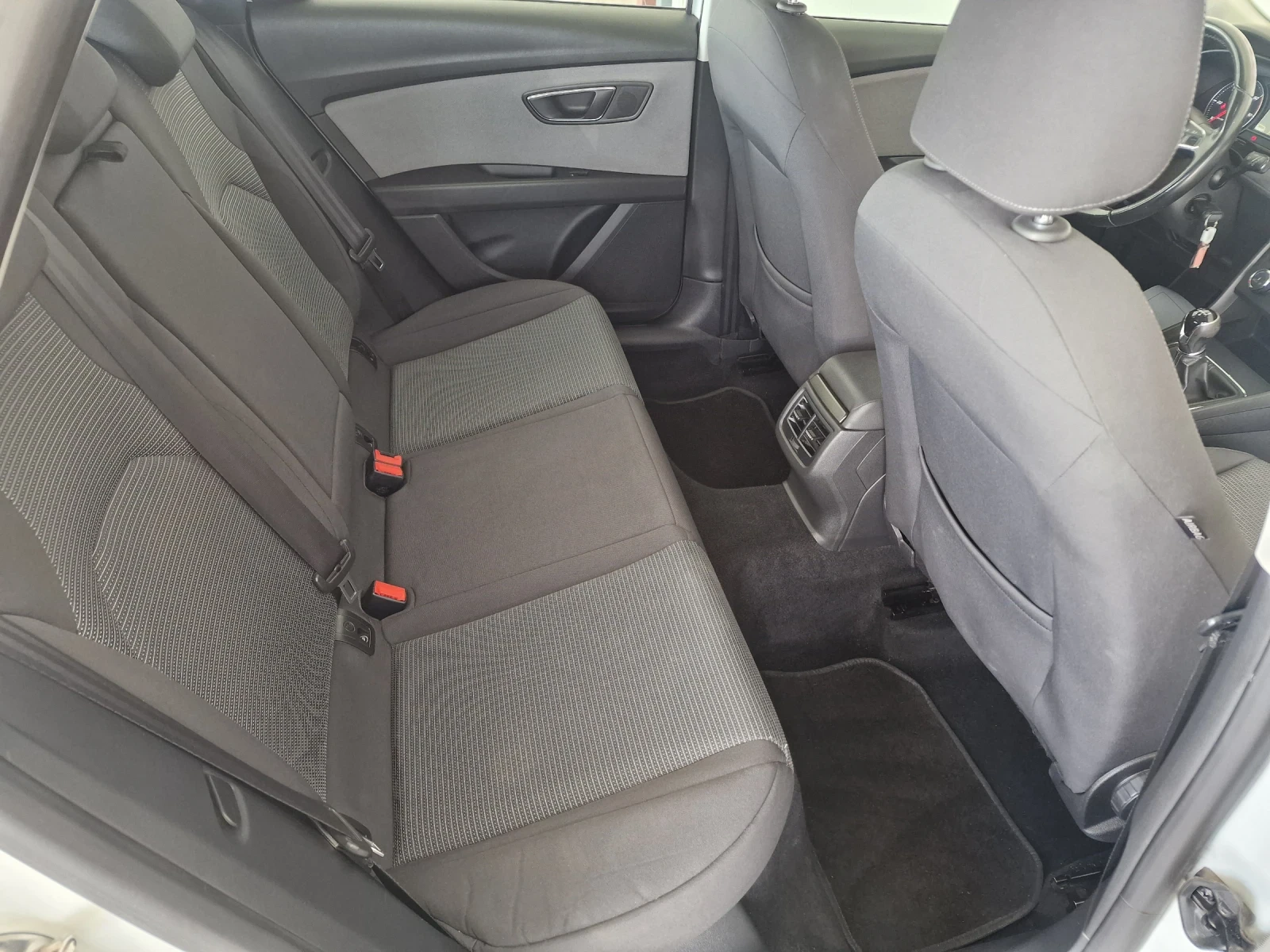 Seat Leon 1.6 116kc  150000km TOP - изображение 8