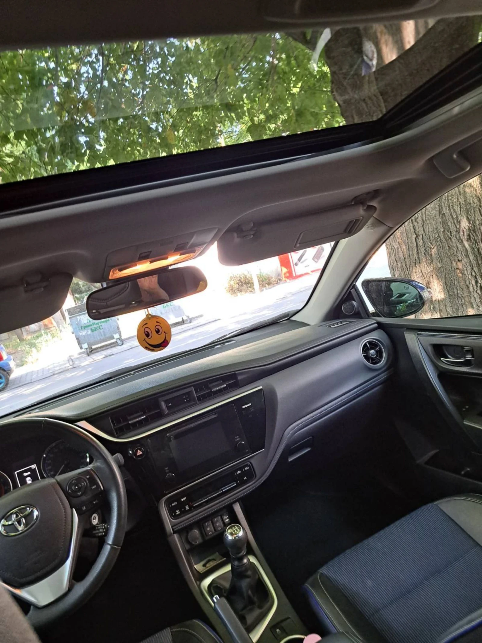 Toyota Corolla SE | Mobile.bg   4