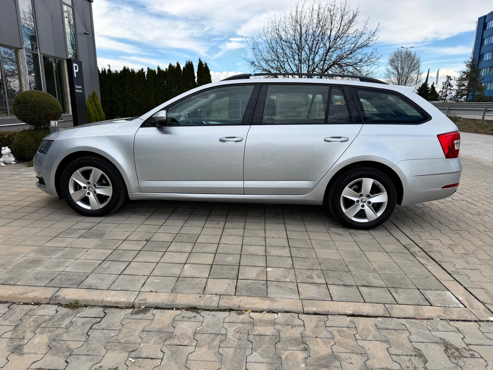 Skoda Octavia 1.6TDI-����������-���������-�����������-NAVIGATION | Mobile.bg � ����������� 8