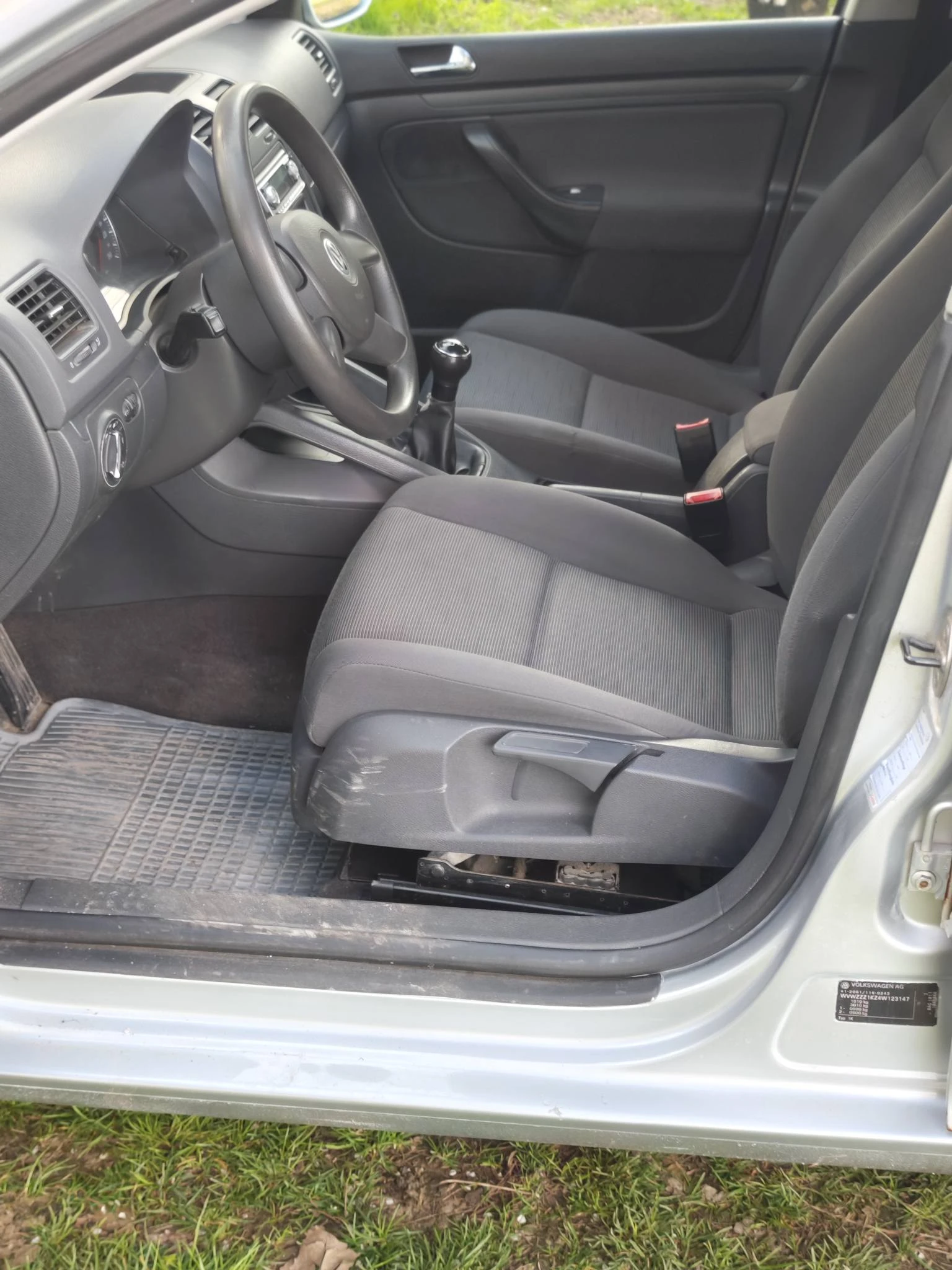 VW Golf 1.6, снимка 9 - Автомобили и джипове - 54182704