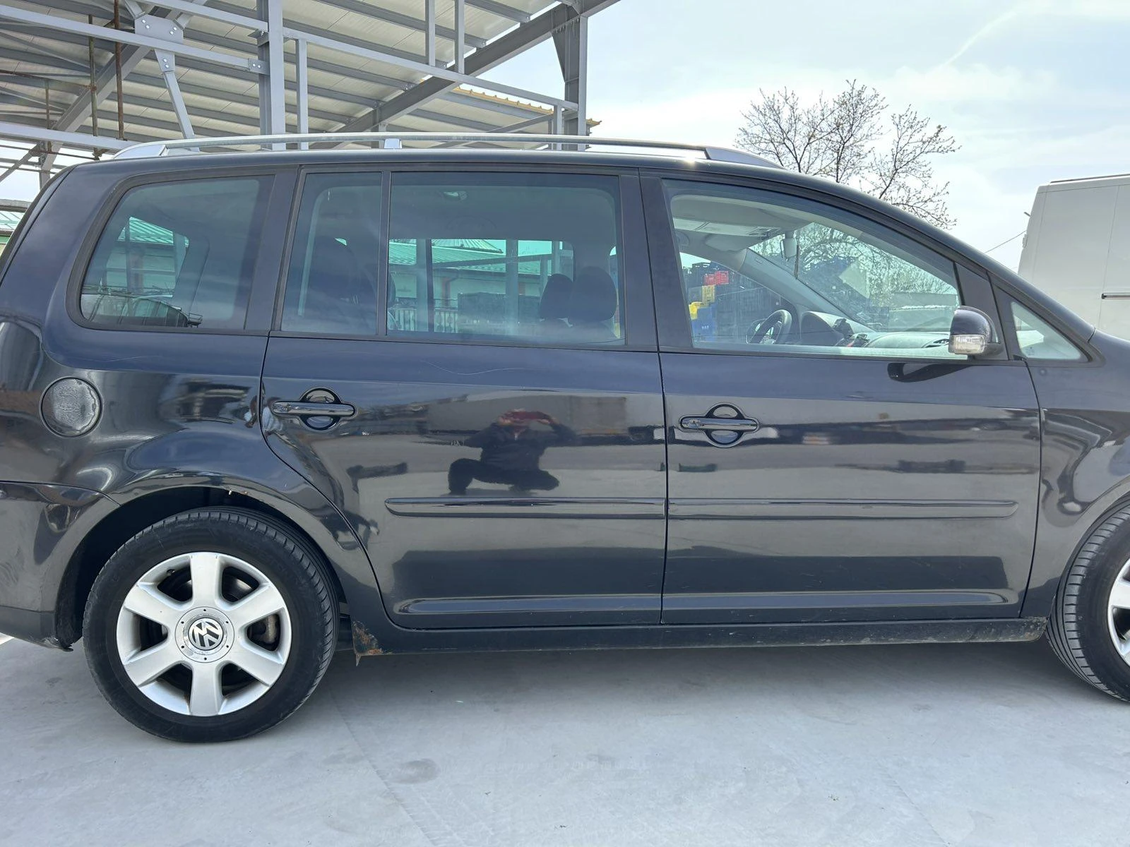 VW Touran, снимка 3 - Автомобили и джипове - 54201807