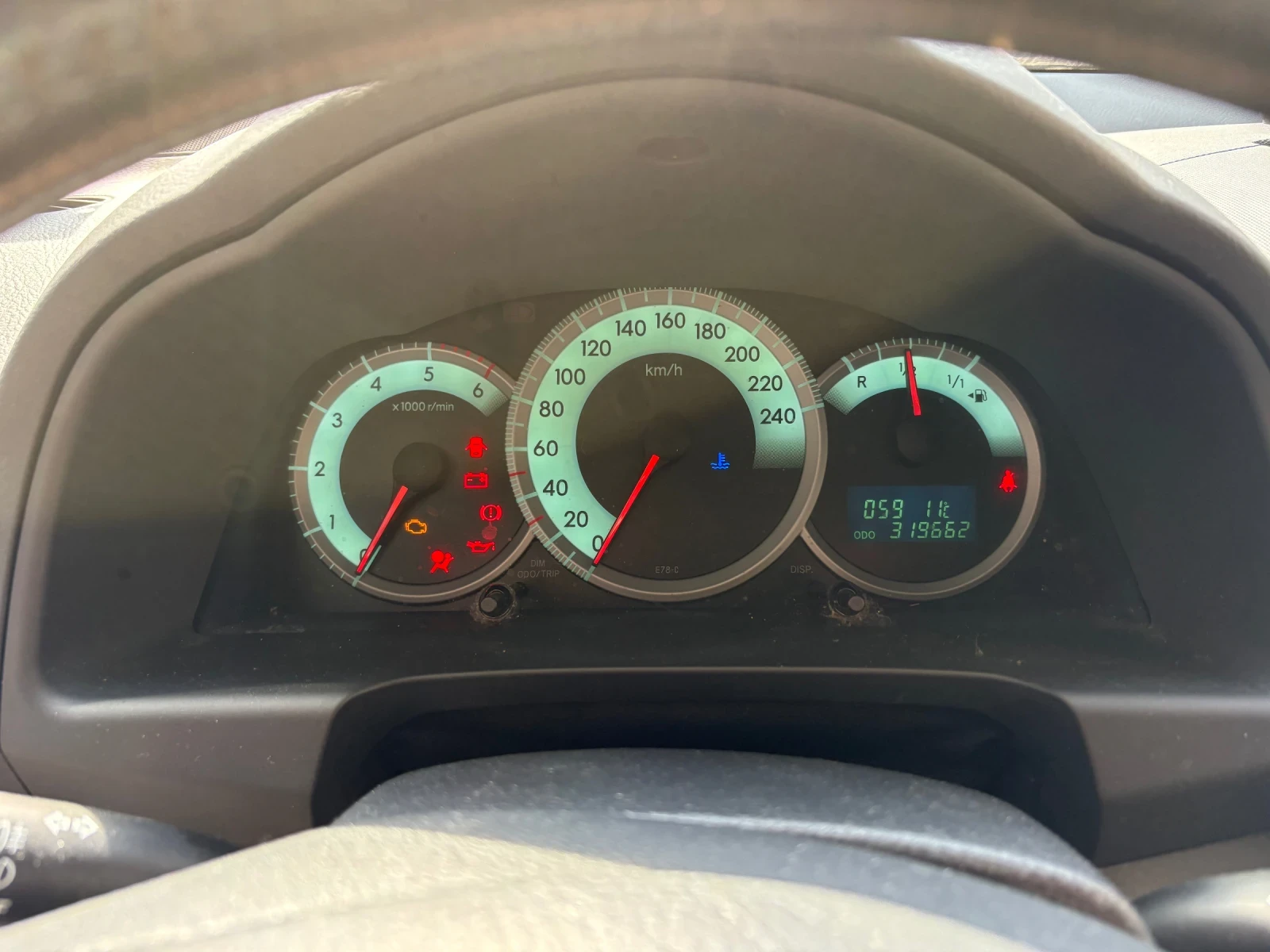 Toyota Corolla verso 2.2 D4D | Mobile.bg � ����������� 8