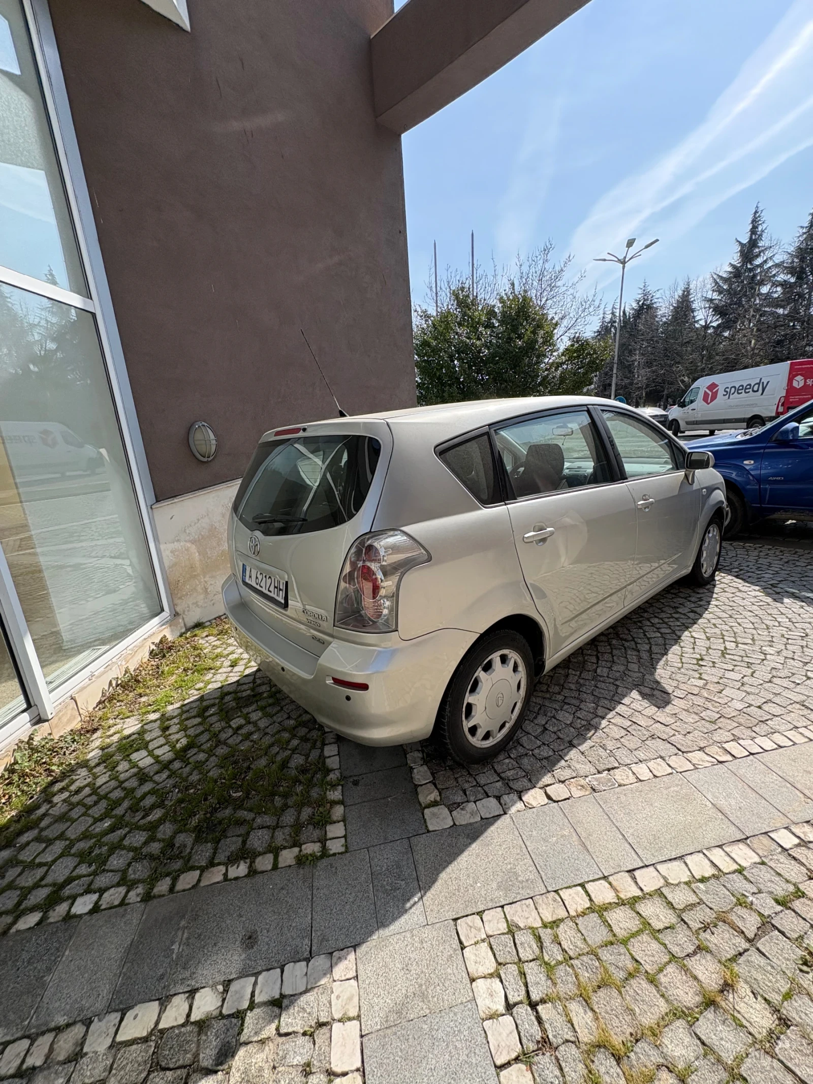 Toyota Corolla verso 2.2 D4D | Mobile.bg � ����������� 4