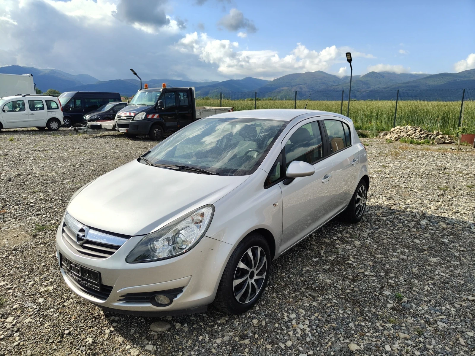 Opel Corsa 1.4i 90 COSMO xenon 