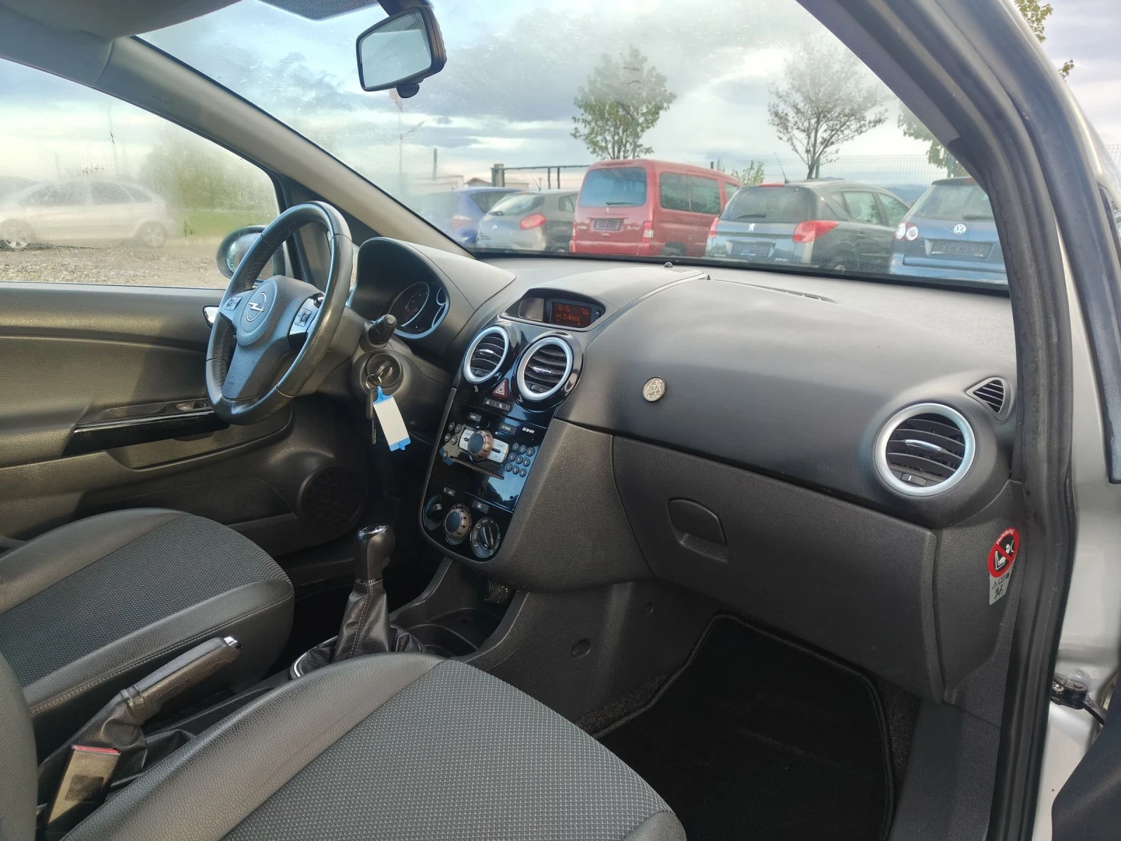 Opel Corsa 1.4i 90 COSMO , снимка 13 - Автомобили и джипове - 54391569
