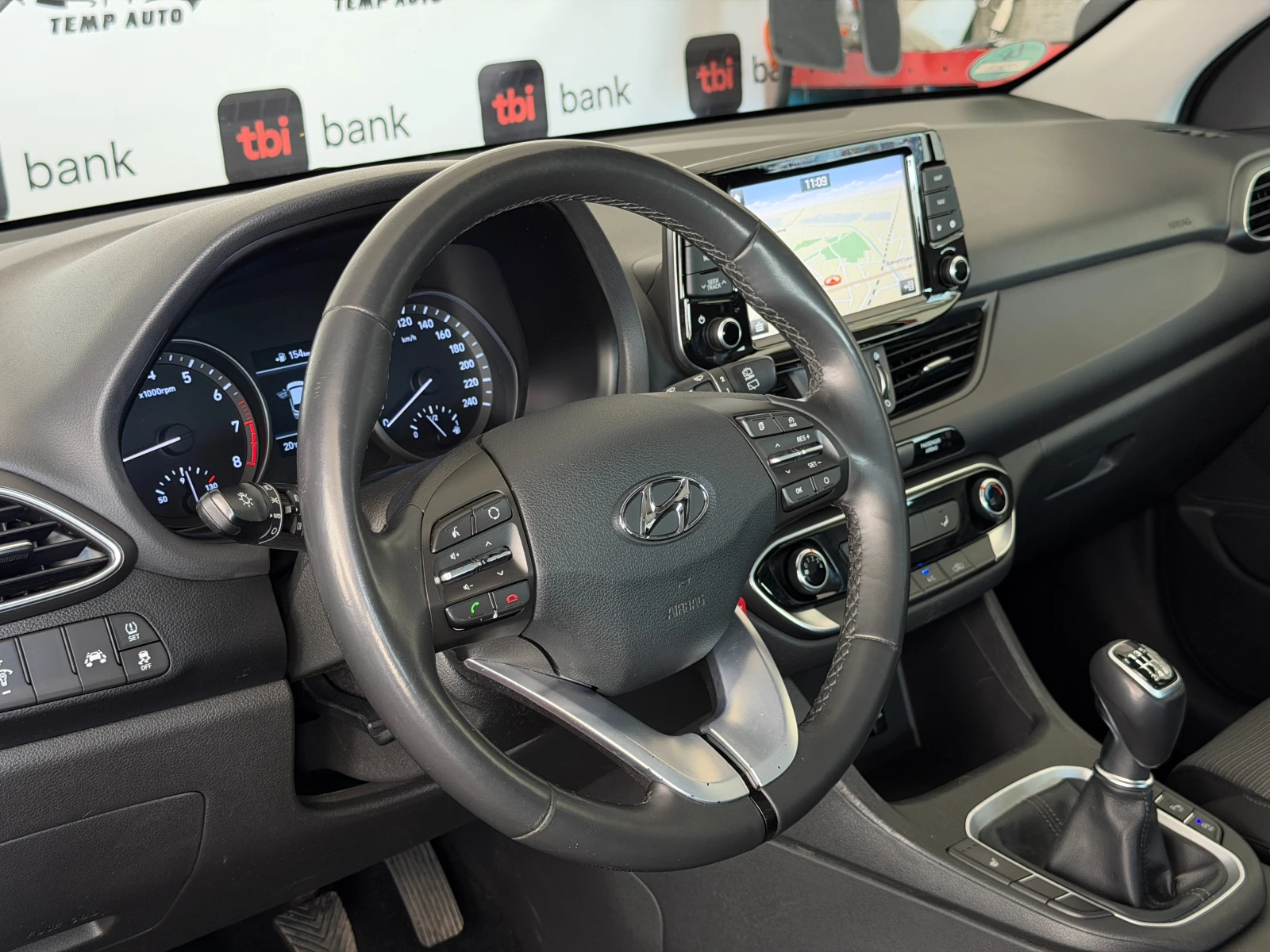 Hyundai I30 1.4i* 99кс* СЕРВИЗНА КНИЖКА С ПЪЛНА ИСТОРИЯ-Hyunda, снимка 8 - Автомобили и джипове - 54408307
