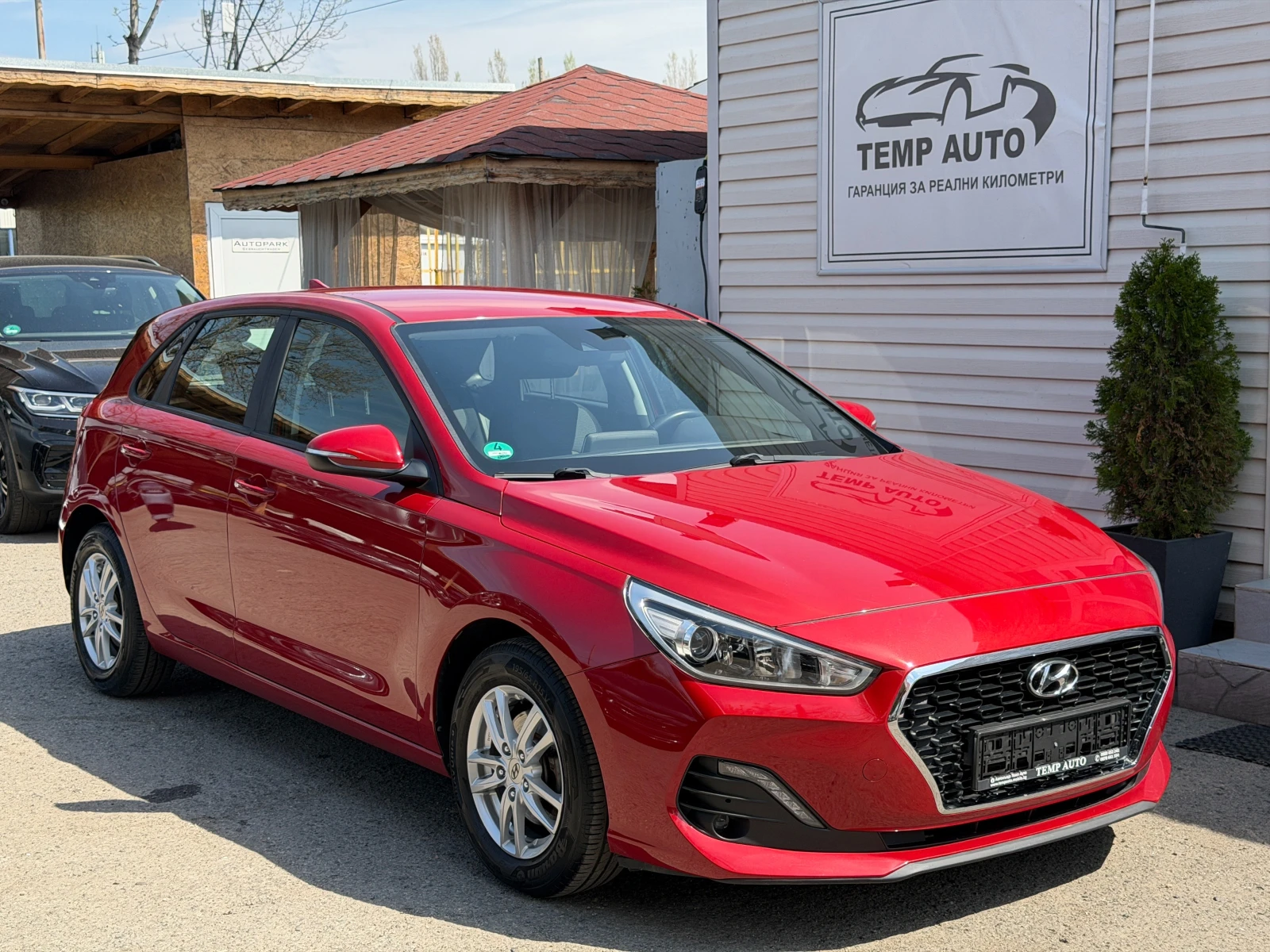 Hyundai I30 1.4i* 99кс* СЕРВИЗНА КНИЖКА С ПЪЛНА ИСТОРИЯ-Hyunda, снимка 3 - Автомобили и джипове - 54408307