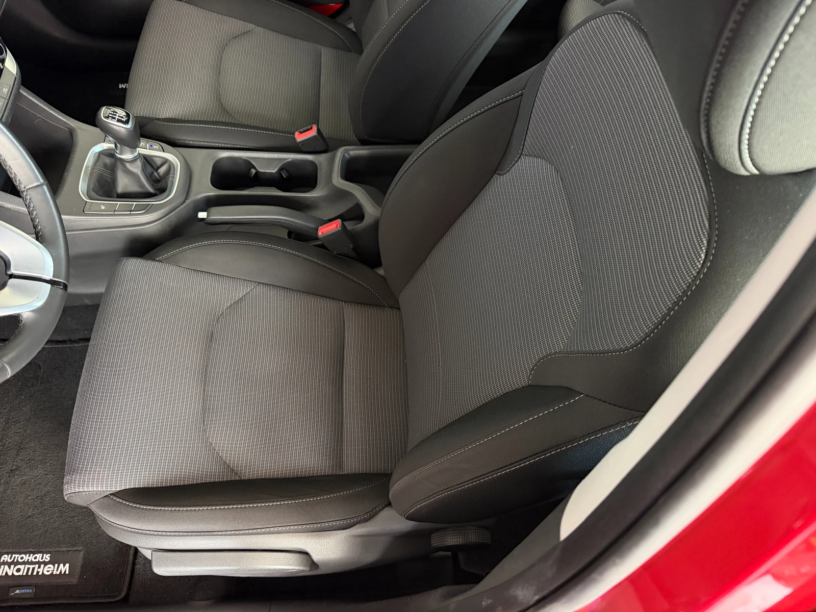 Hyundai I30 1.4i* 99кс* СЕРВИЗНА КНИЖКА С ПЪЛНА ИСТОРИЯ-Hyunda, снимка 9 - Автомобили и джипове - 54408307