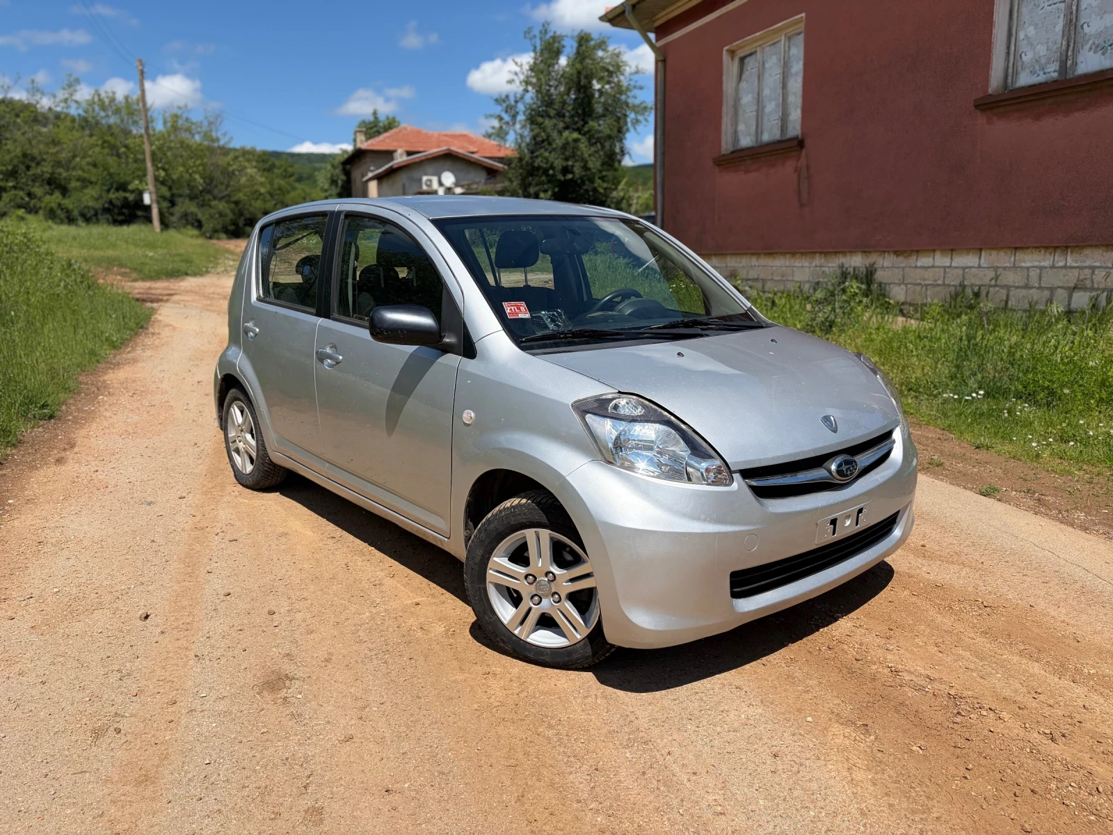 Subaru Justy 1.0* Бензин-Газ* BRC* КЛИМАТИК* , снимка 3 - Автомобили и джипове - 54582438