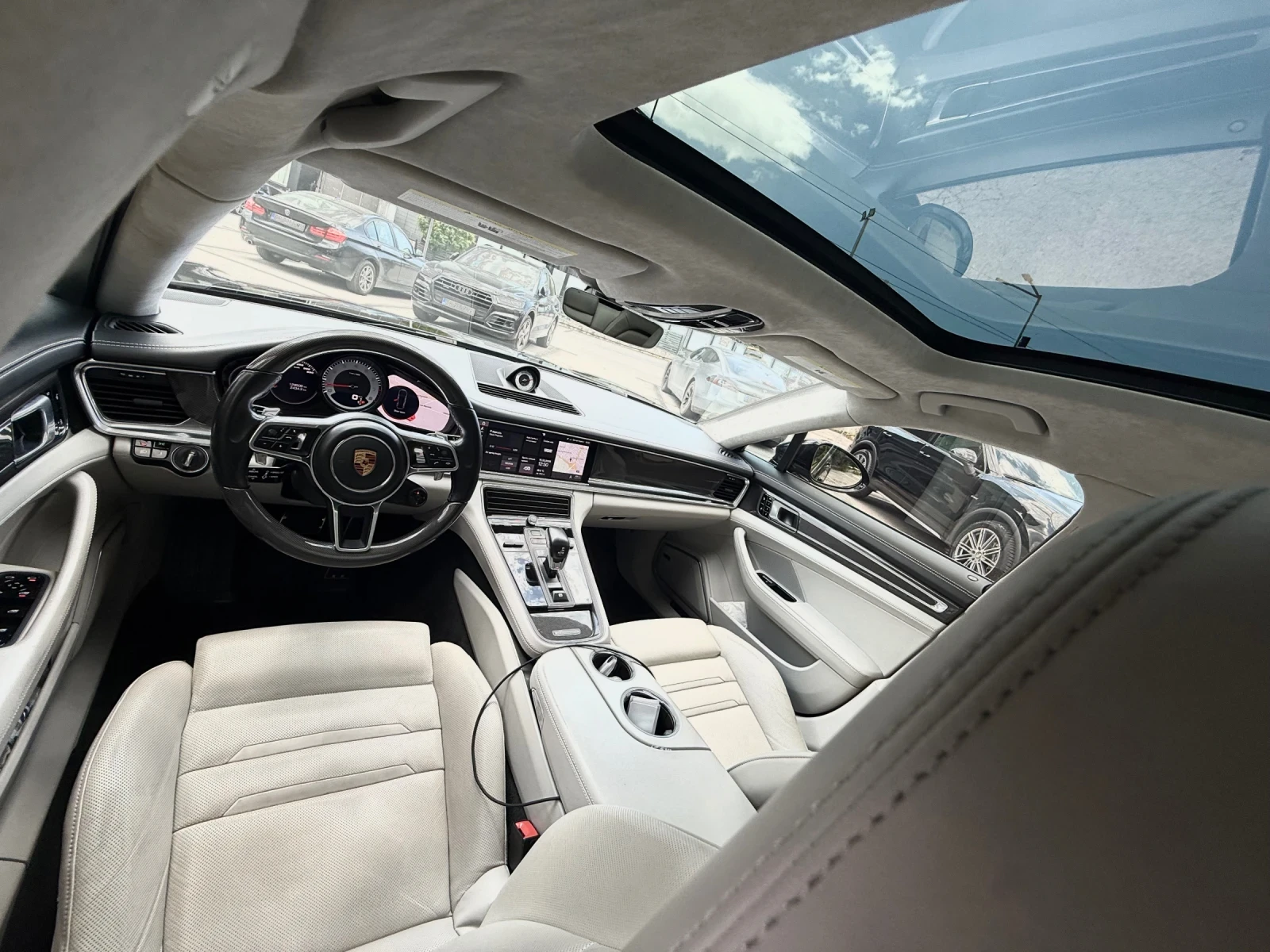 Porsche Panamera, снимка 10 - Автомобили и джипове - 54925358