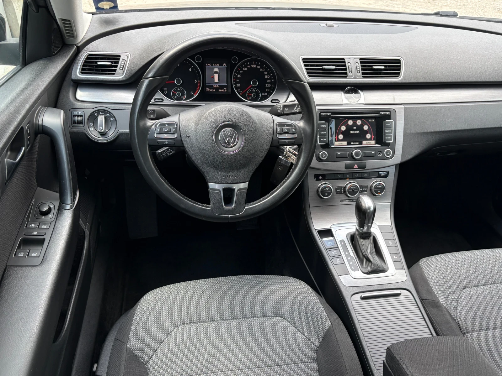 VW Passat 2.0TDI-АВТОМАТИК-235000км., снимка 15 - Автомобили и джипове - 54981392
