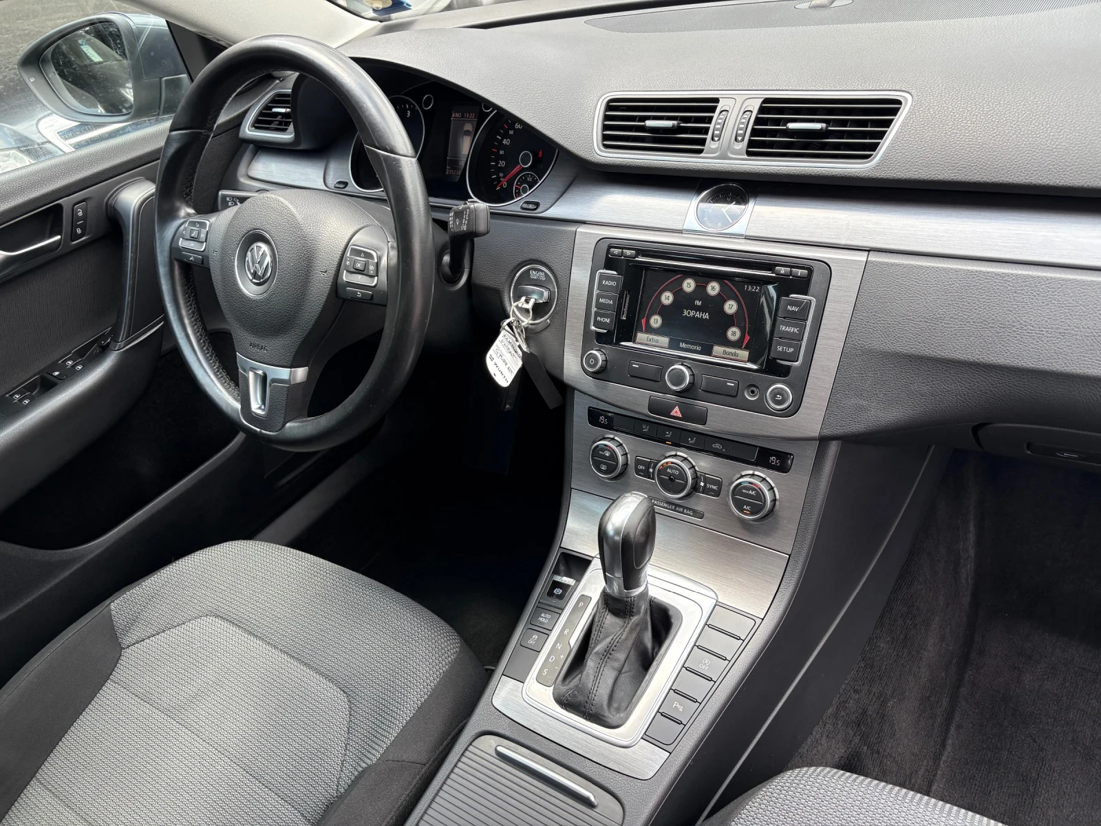 VW Passat 2.0TDI-АВТОМАТИК-235000км., снимка 11 - Автомобили и джипове - 54981392