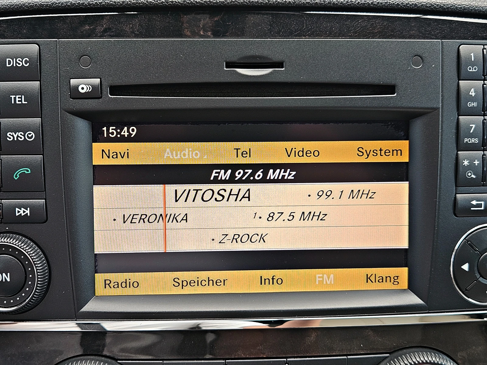Mercedes-Benz R 350 AMG/4MAT/GERMANY/CAMERA/CAR PLAY/ПОДГРЕВ/AIRMAT/LI, снимка 13 - Автомобили и джипове - 55274243