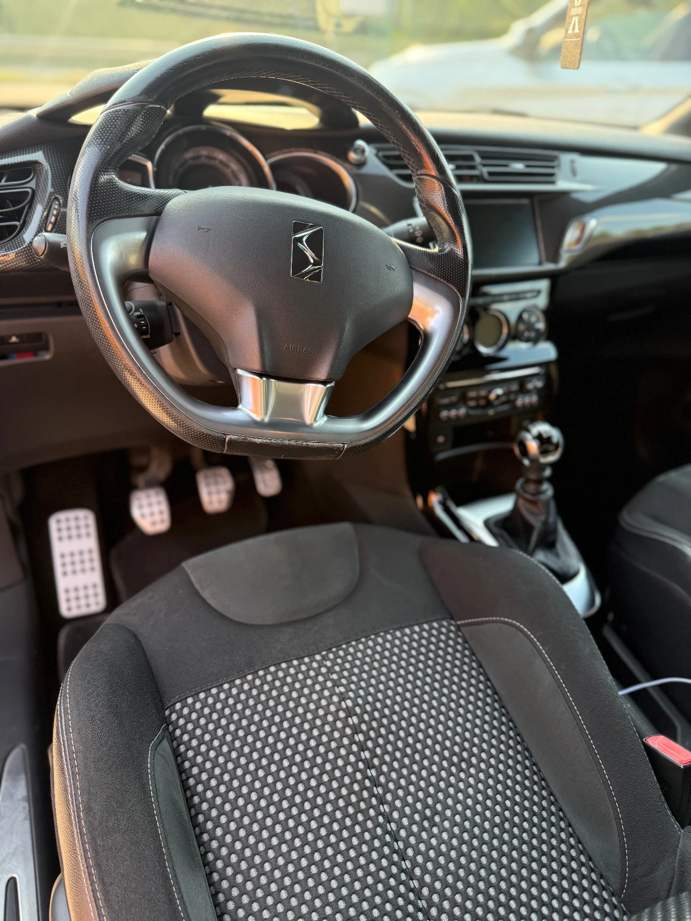 Citroen DS3 1.6, снимка 9 - Автомобили и джипове - 55565892