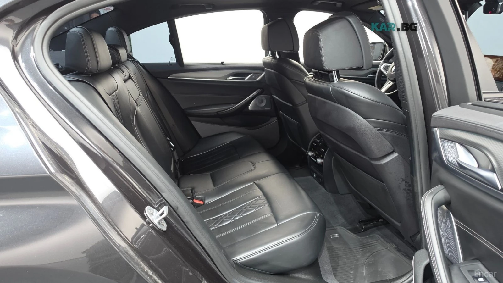 BMW 550 M550D* XDRIVE* ДИСТРОНИК* ПОДГРЕВ* ОБДУХ* 360* HUD, снимка 10 - Автомобили и джипове - 55818810