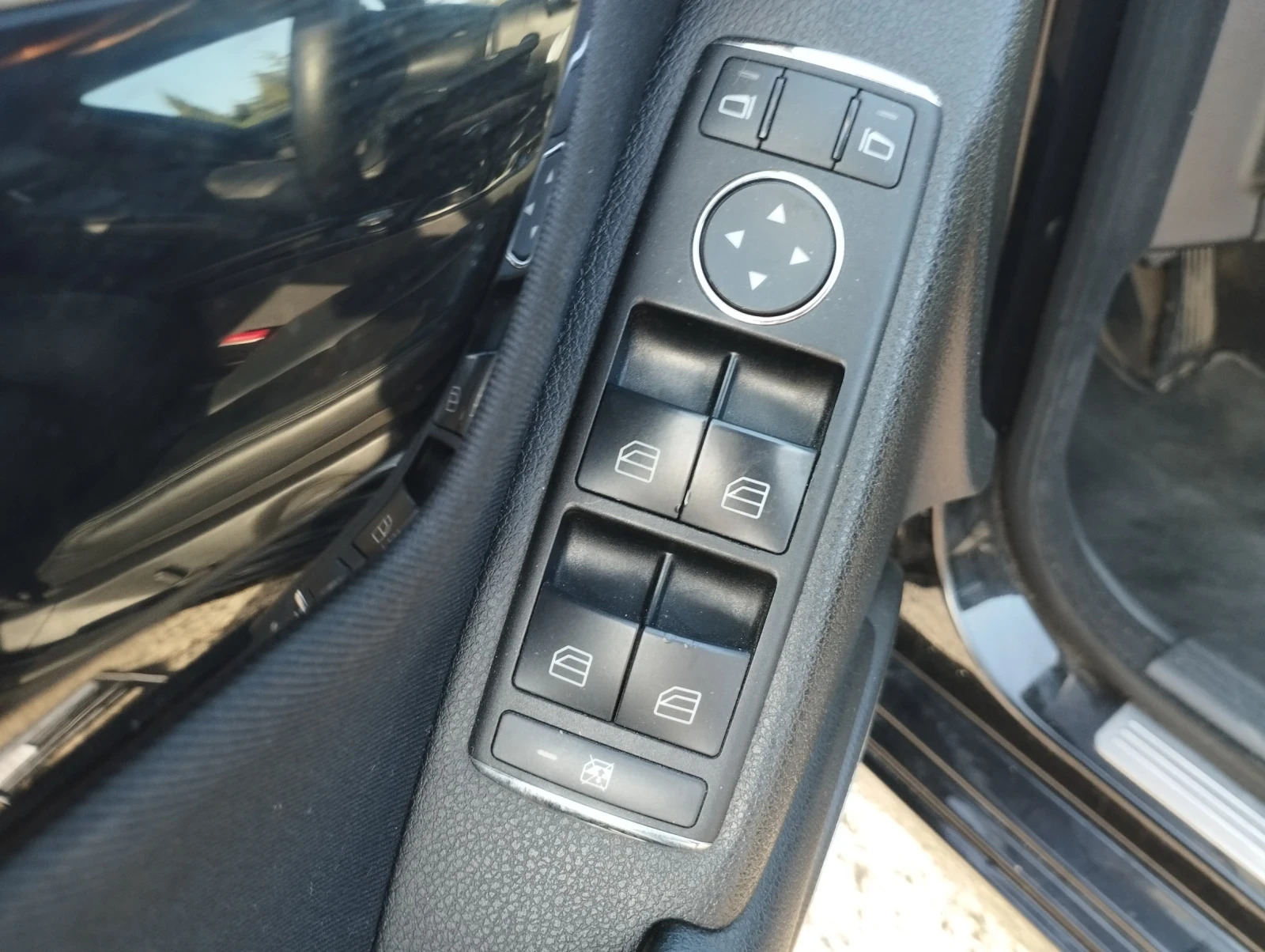 Mercedes-Benz C 180 W204, снимка 11 - Автомобили и джипове - 55871611