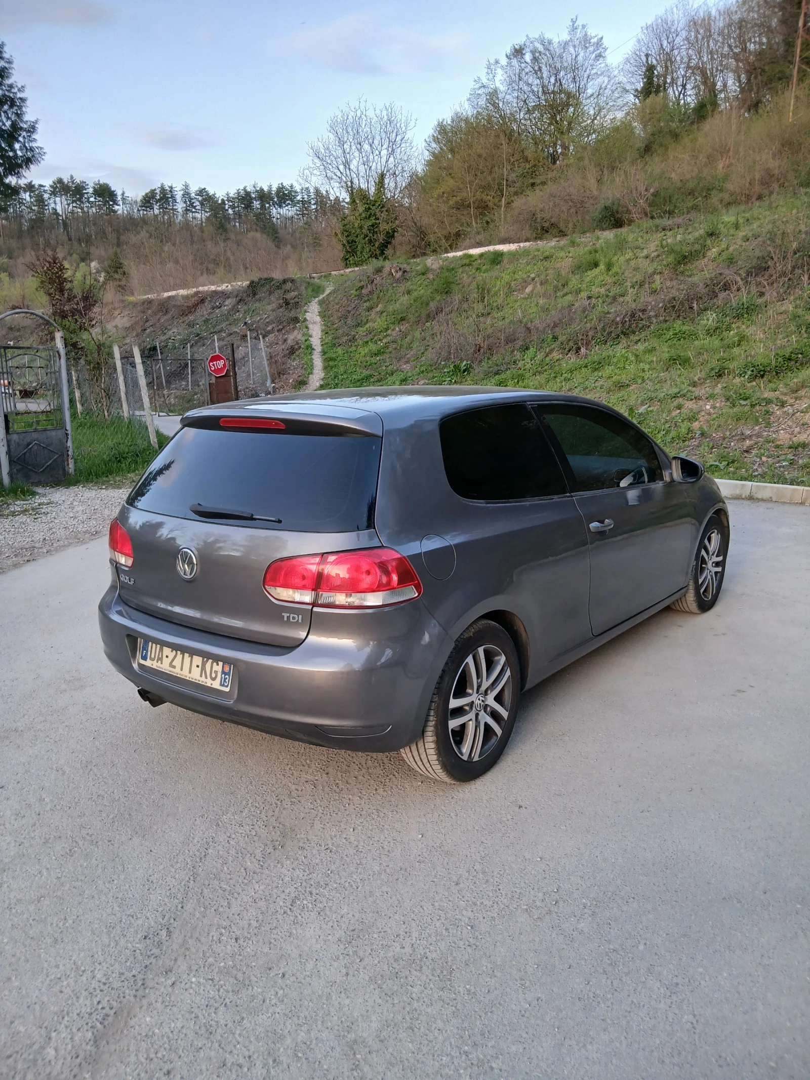 VW Golf 2.0TDI, снимка 11 - Автомобили и джипове - 55952243