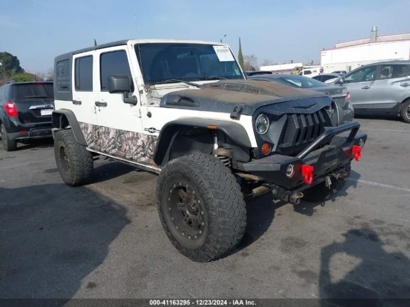 Jeep Wrangler, снимка 2 - Автомобили и джипове - 48809870