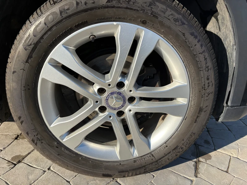 Mercedes-Benz GLA 200 4 MATIC / CDI, снимка 4 - Автомобили и джипове - 52401587
