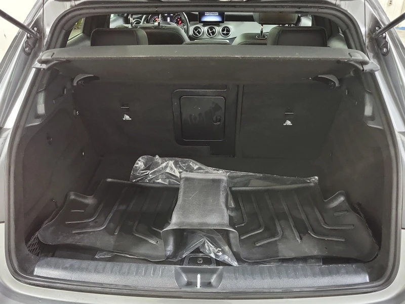 Mercedes-Benz GLA 250 * * CARFAX * * АВТО КРЕДИТ * * , снимка 12 - Автомобили и джипове - 52673477