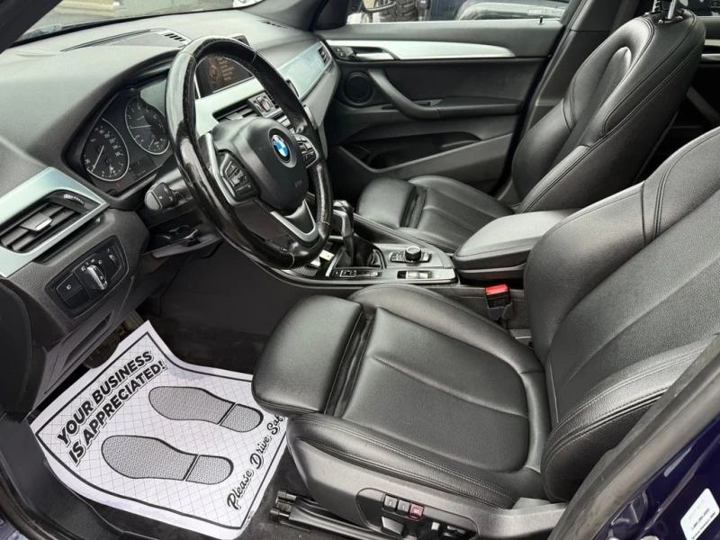 BMW X1 * xDrive28i AWD SPORT R.CAM PANO ROOF * CARFAX * Ц, снимка 10 - Автомобили и джипове - 52914935