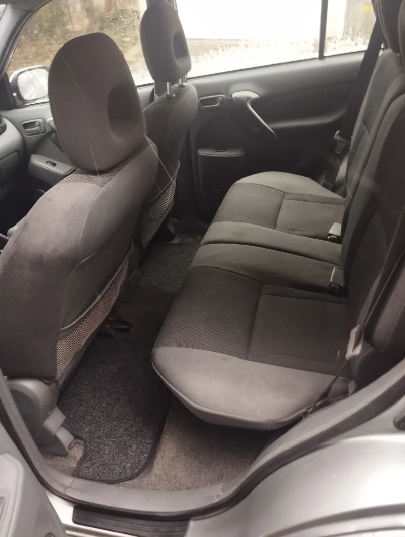 Toyota Rav4, снимка 11 - Автомобили и джипове - 53307949