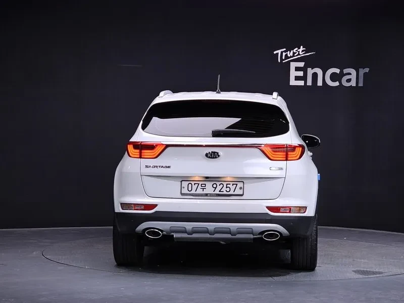 Kia Sportage 4Th Generation Diesel 2.0 2Wd Prestige, снимка 4 - Автомобили и джипове - 55183870