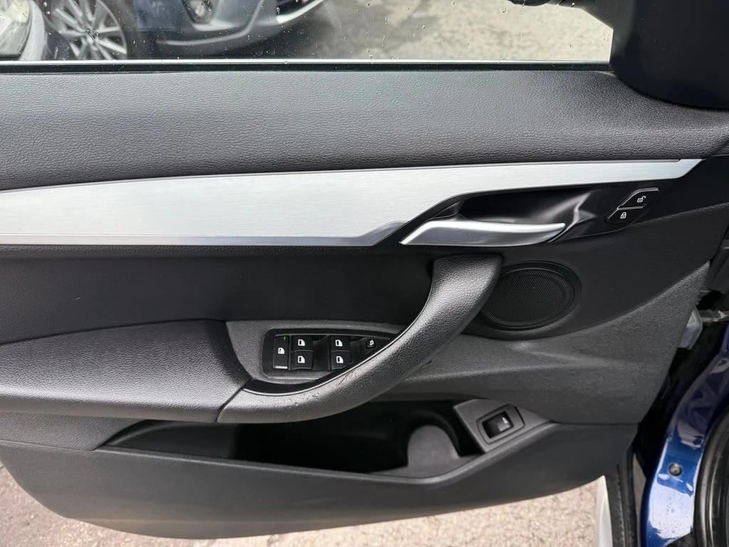 BMW X1 * xDrive28i AWD SPORT R.CAM PANO ROOF * CARFAX * Ц - изображение 8