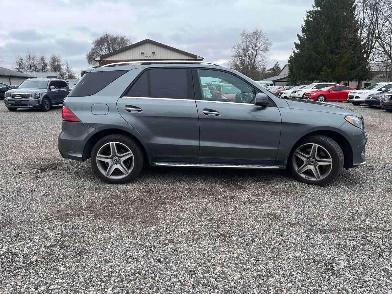 Mercedes-Benz GLE 400 * DISTRONIC * 360 * PANO * , снимка 3 - Автомобили и джипове - 54060003