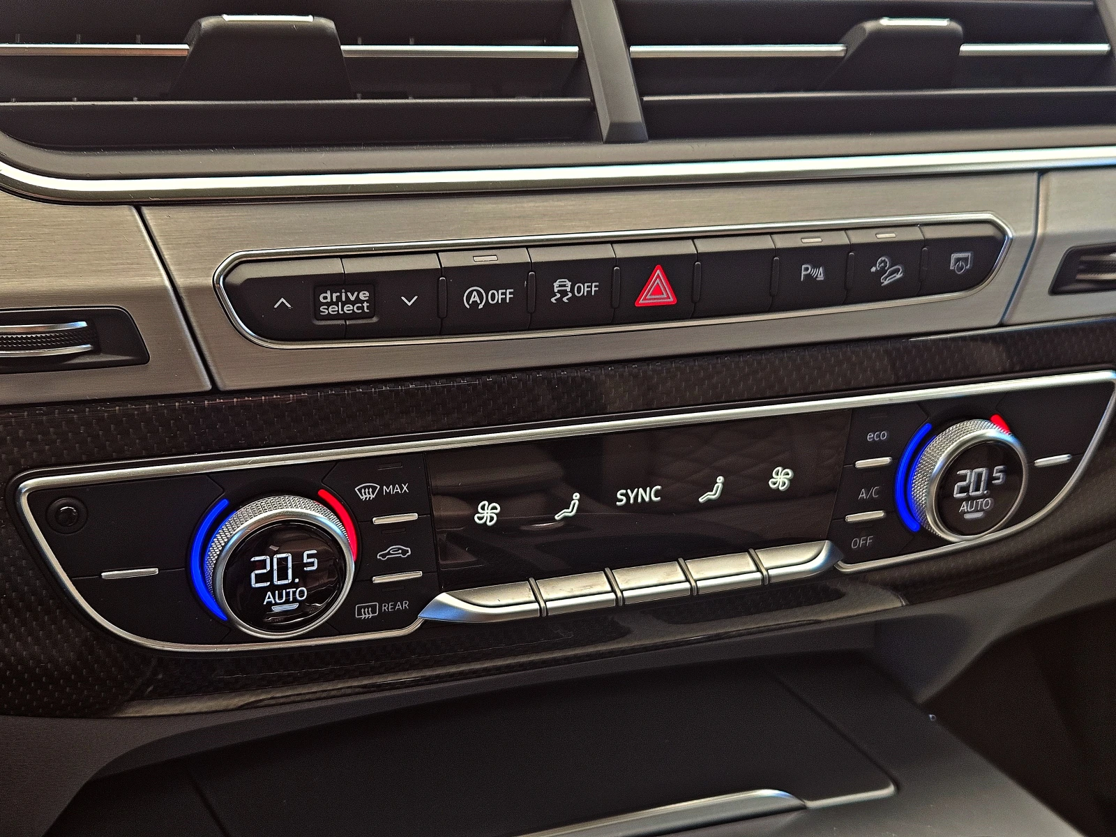 Audi SQ7 CERAMIC/EXCLUSIVE/DISTR/CAMERA/BOSE/PANO/ВАКУМ/LIZ, снимка 12 - Автомобили и джипове - 54138787