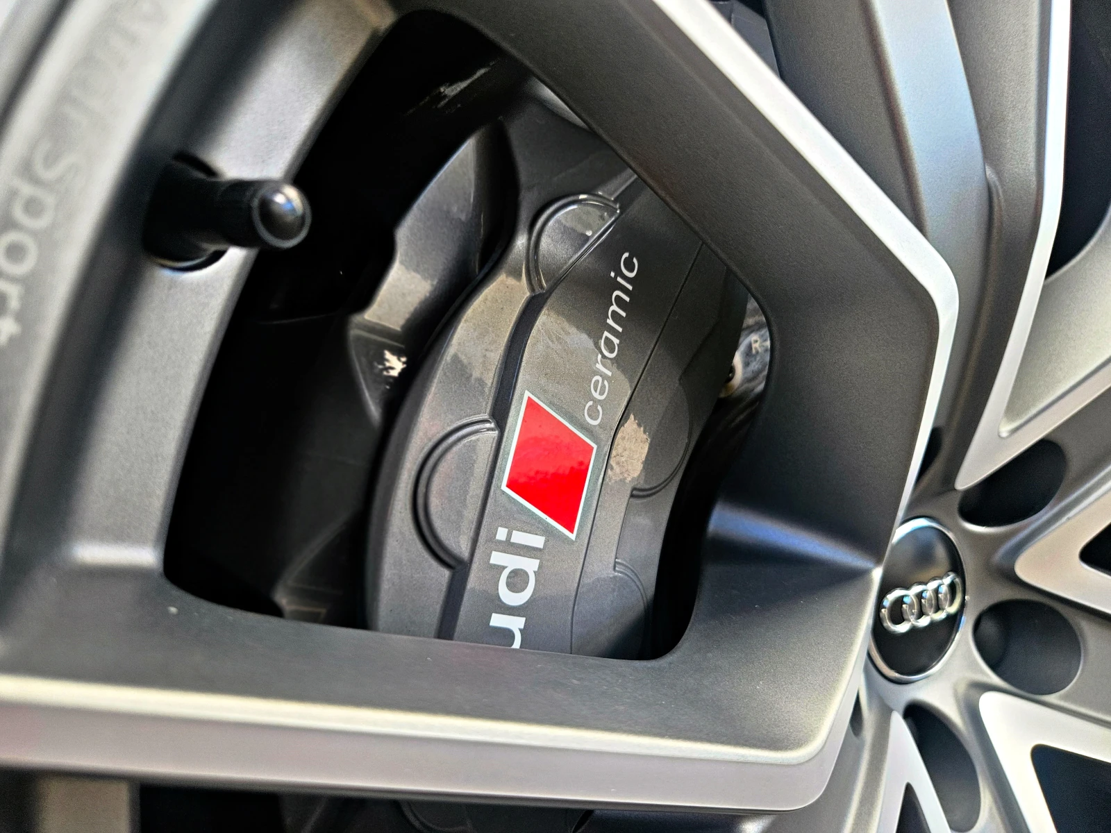 Audi SQ7 CERAMIC/EXCLUSIVE/DISTR/CAMERA/BOSE/PANO/ВАКУМ/LIZ, снимка 8 - Автомобили и джипове - 54138787