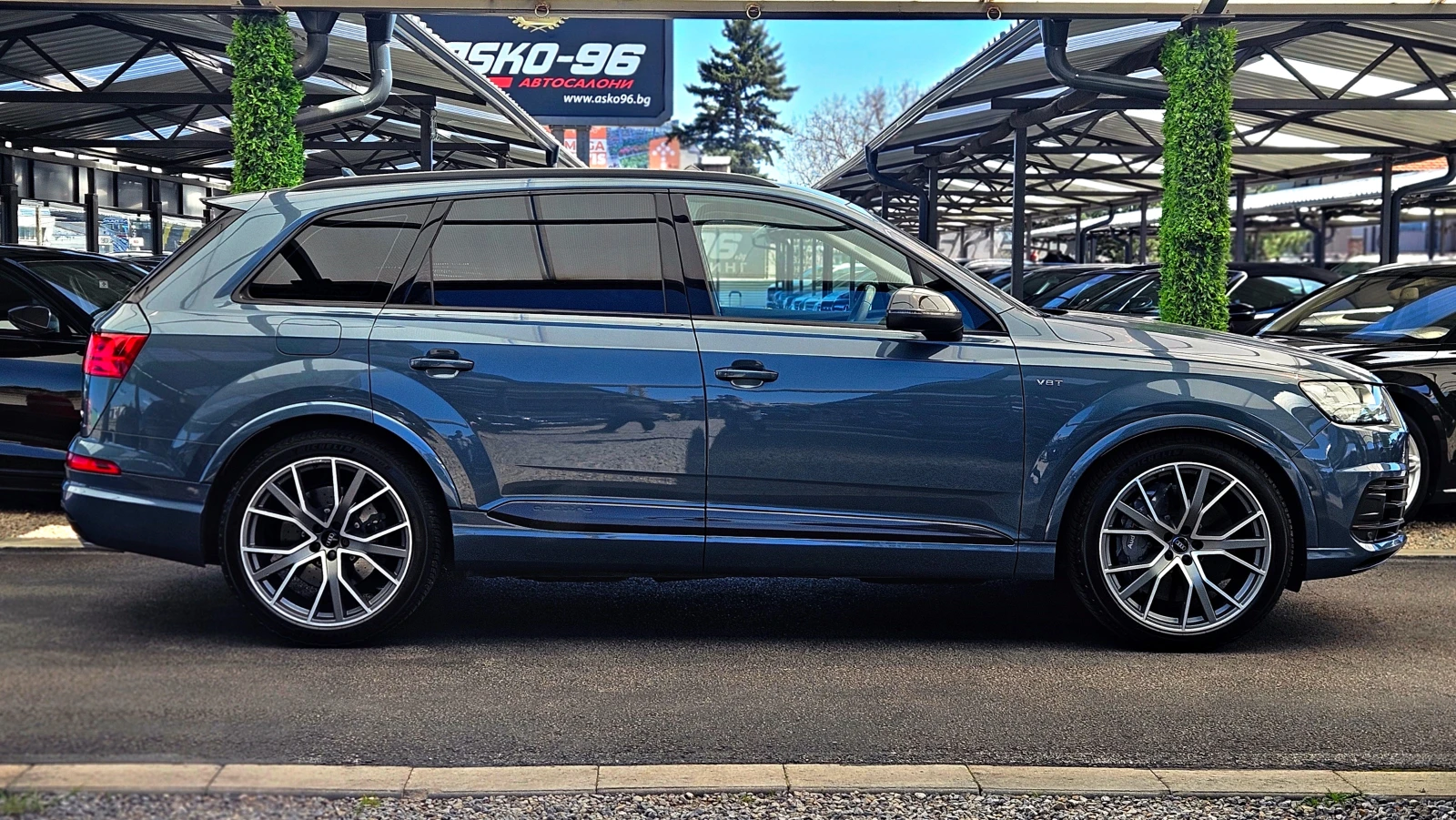 Audi SQ7 CERAMIC/EXCLUSIVE/DISTR/CAMERA/BOSE/PANO/ВАКУМ/LIZ, снимка 4 - Автомобили и джипове - 54138787