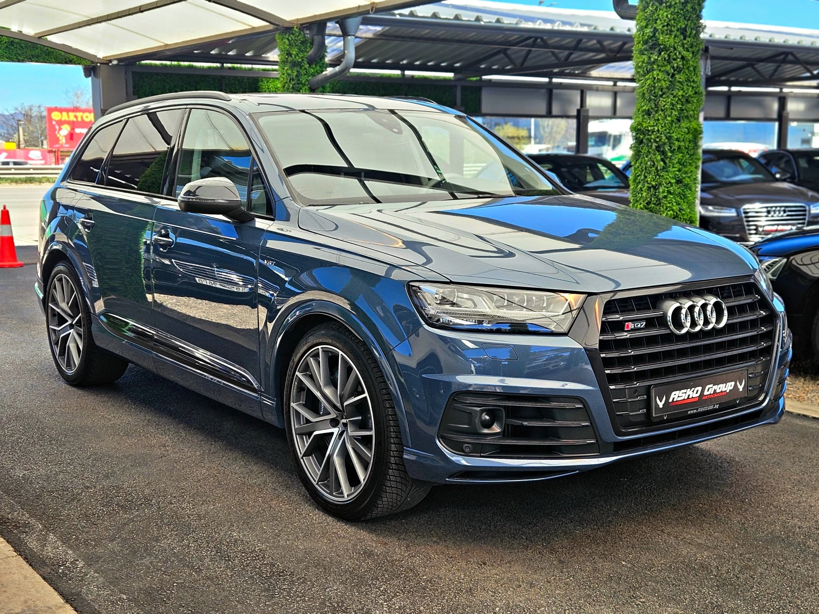 Audi SQ7 CERAMIC/EXCLUSIVE/DISTR/CAMERA/BOSE/PANO/ВАКУМ/LIZ, снимка 3 - Автомобили и джипове - 54138787