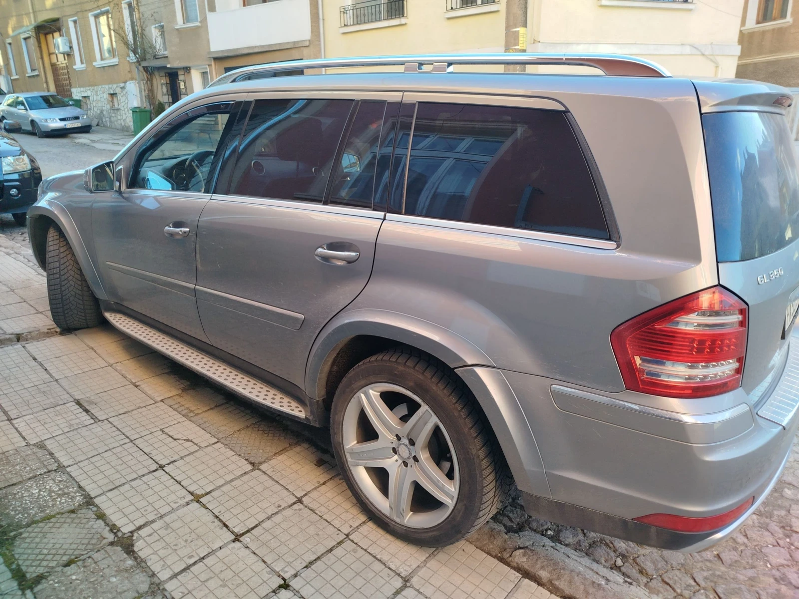 Mercedes-Benz GL 350, снимка 4 - Автомобили и джипове - 54371610