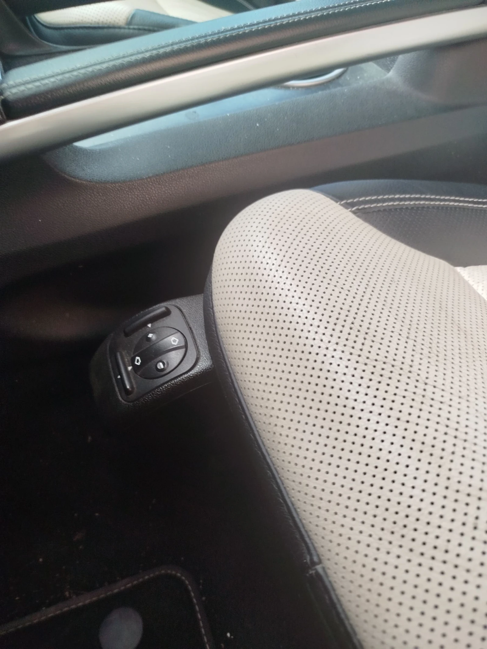 Mercedes-Benz GL 350, снимка 9 - Автомобили и джипове - 54371610