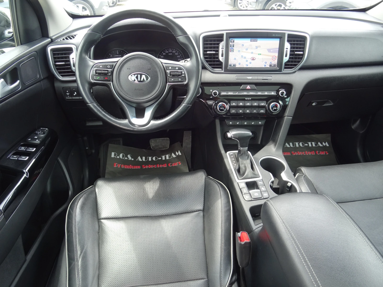 Kia Sportage 2.0crdi AWD Rebel, снимка 10 - Автомобили и джипове - 54409615