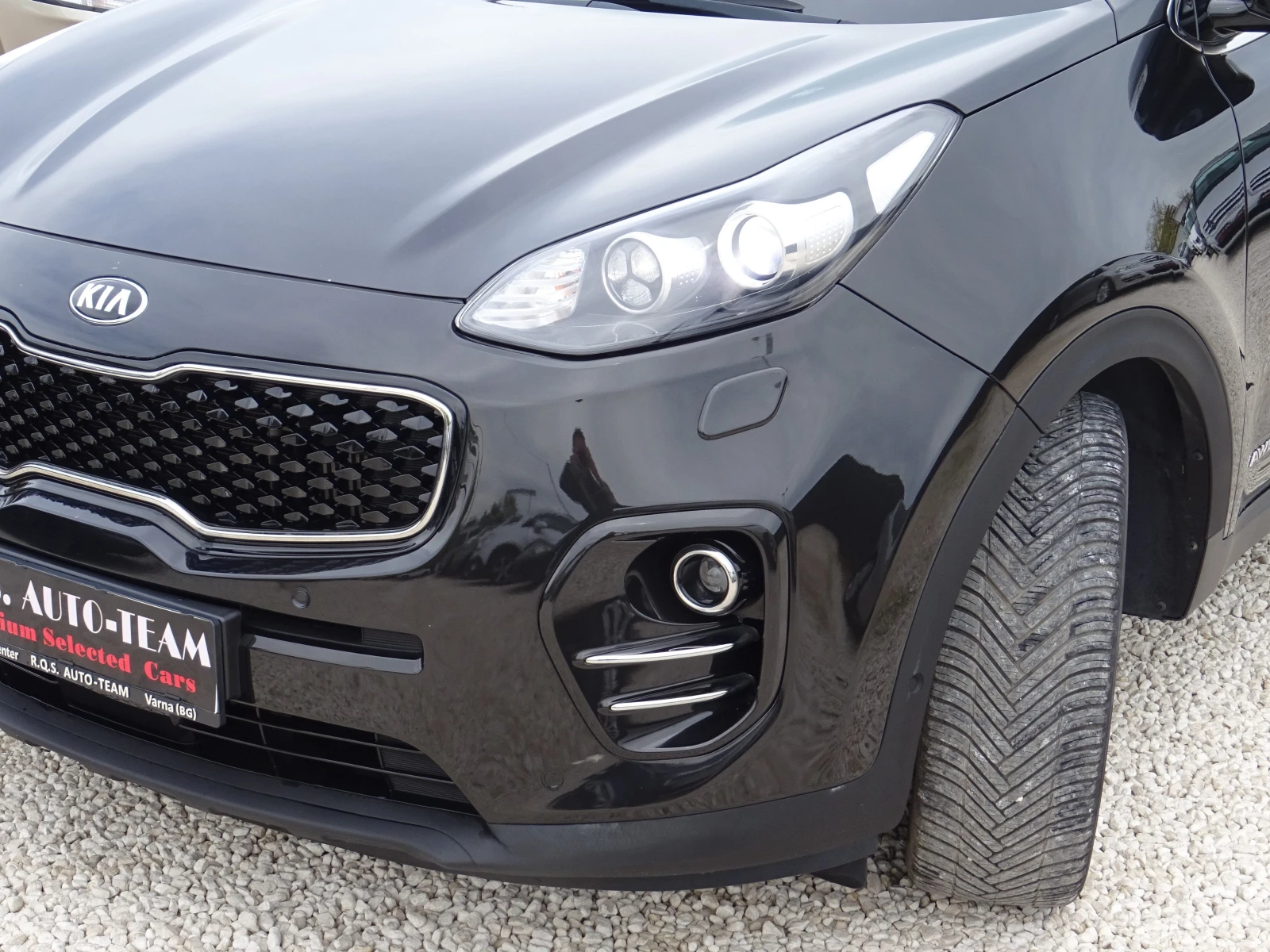 Kia Sportage 2.0crdi AWD Rebel, снимка 17 - Автомобили и джипове - 54409615