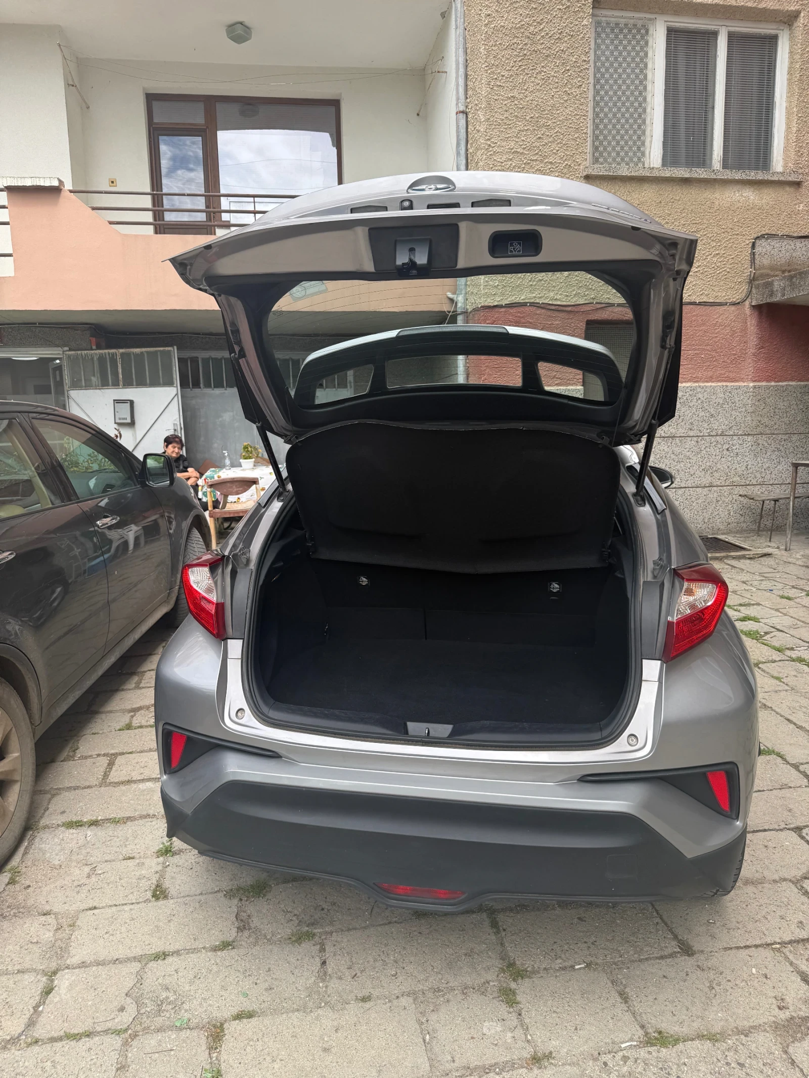 Toyota C-HR, снимка 7 - Автомобили и джипове - 54562603