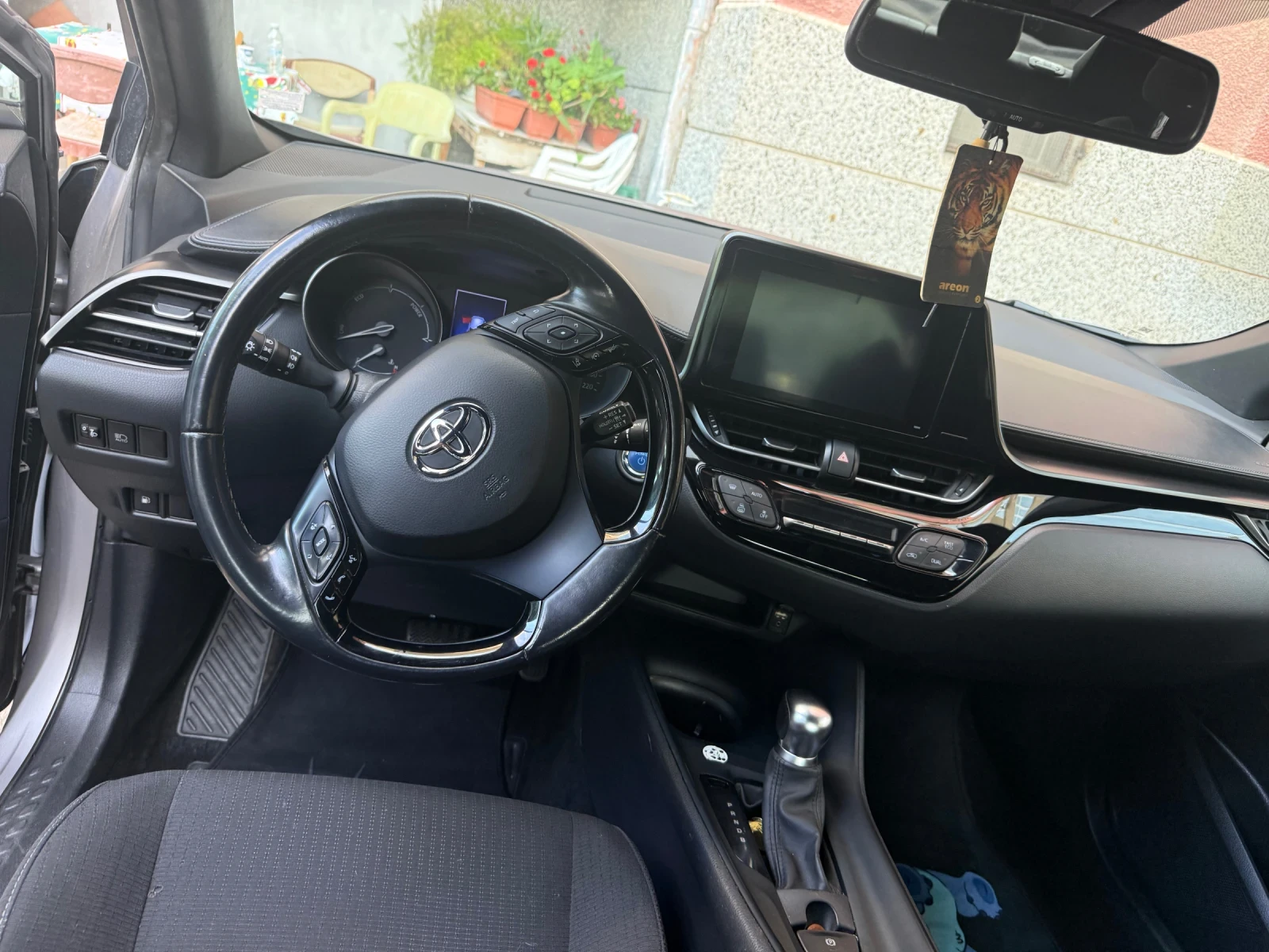 Toyota C-HR, снимка 3 - Автомобили и джипове - 54562603