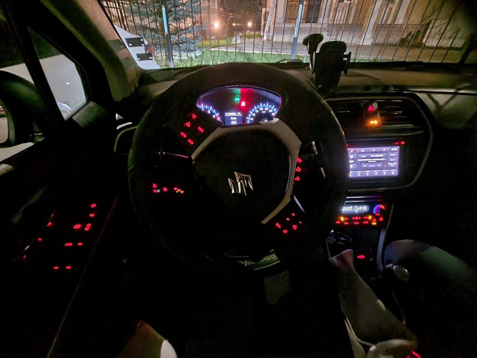 Suzuki SX4 S-Cross 1.6 Газ/Бензин, снимка 8 - Автомобили и джипове - 55022860