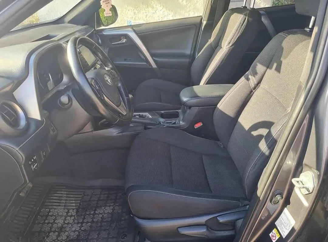 Toyota Rav4 Сервизна История Гаранция в Toyota  2, 5 Хибрид , снимка 6 - Автомобили и джипове - 55932799