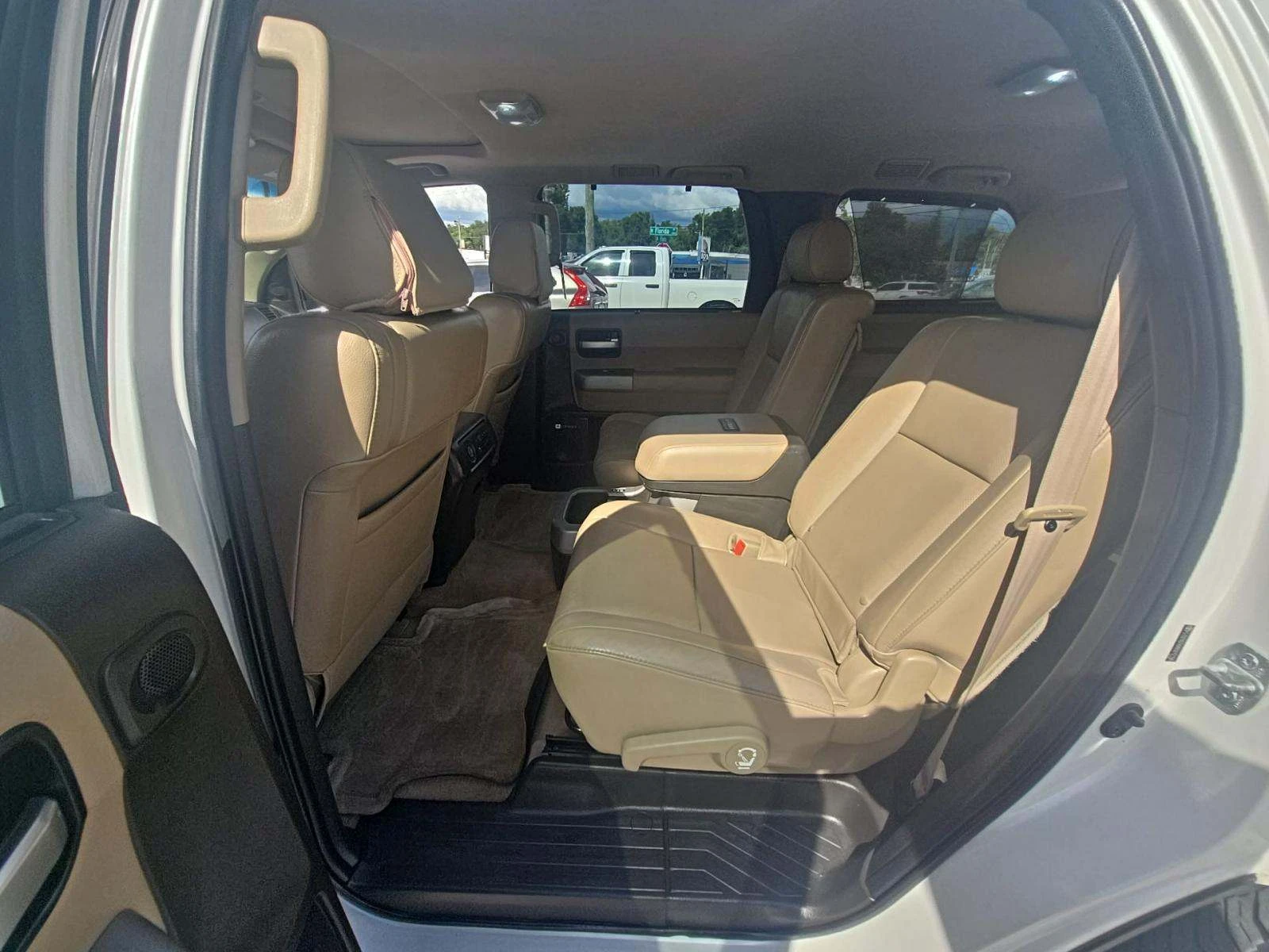 Toyota Sequoia 5.7* V8* PLATINUM* �������* ���������* ������* JBL | Mobile.bg � ����������� 10