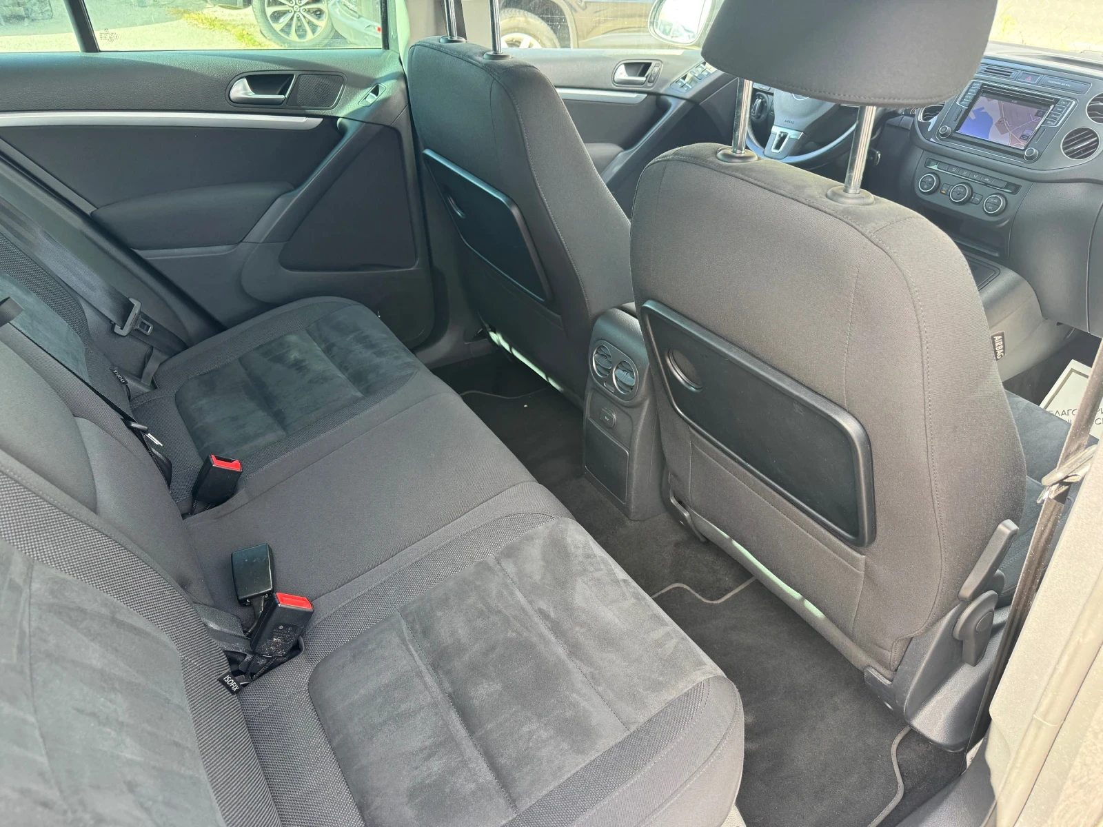 VW Tiguan 2, 0TDI 150k.c, снимка 11 - Автомобили и джипове - 56214302