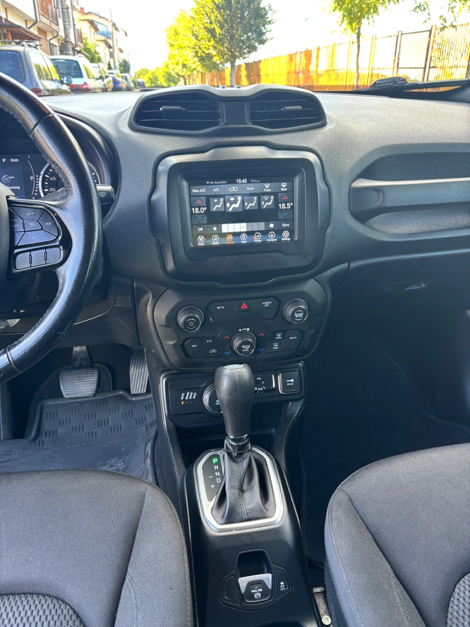 Jeep Renegade 2.4i, снимка 9 - Автомобили и джипове - 56260241