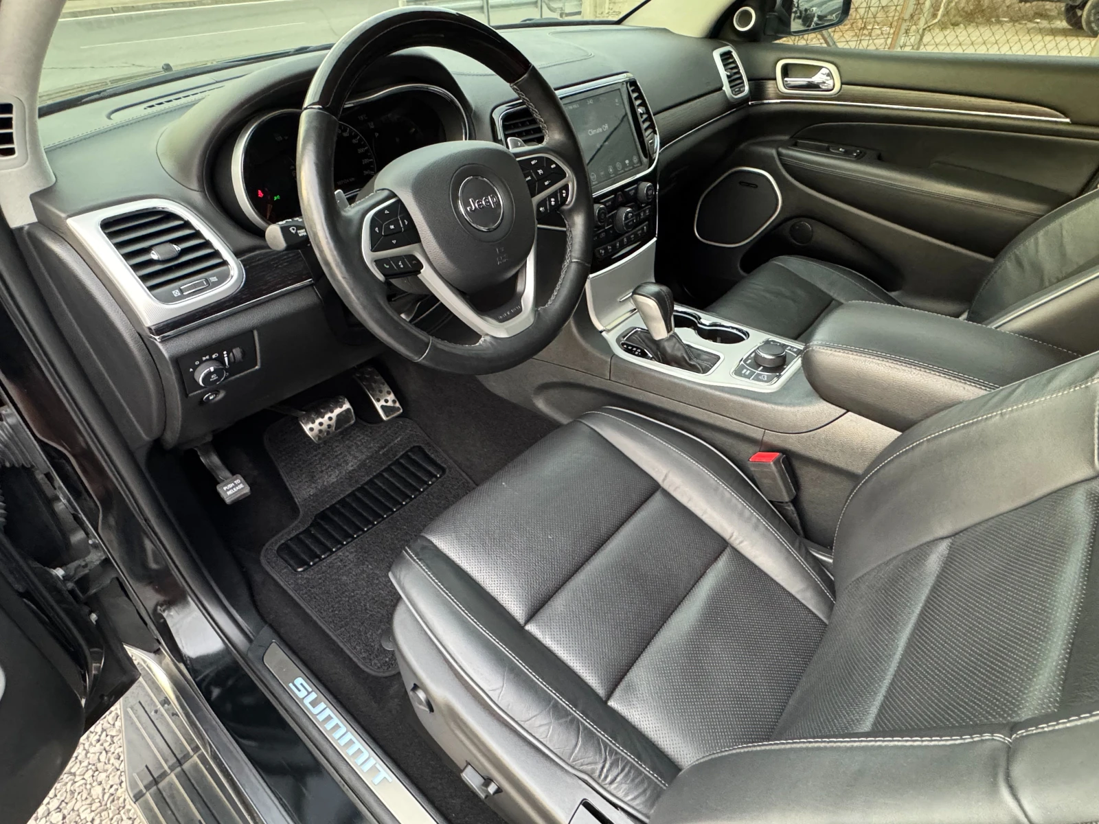 Jeep Grand cherokee 3.6 V6 ! Summit !, снимка 8 - Автомобили и джипове - 56293001
