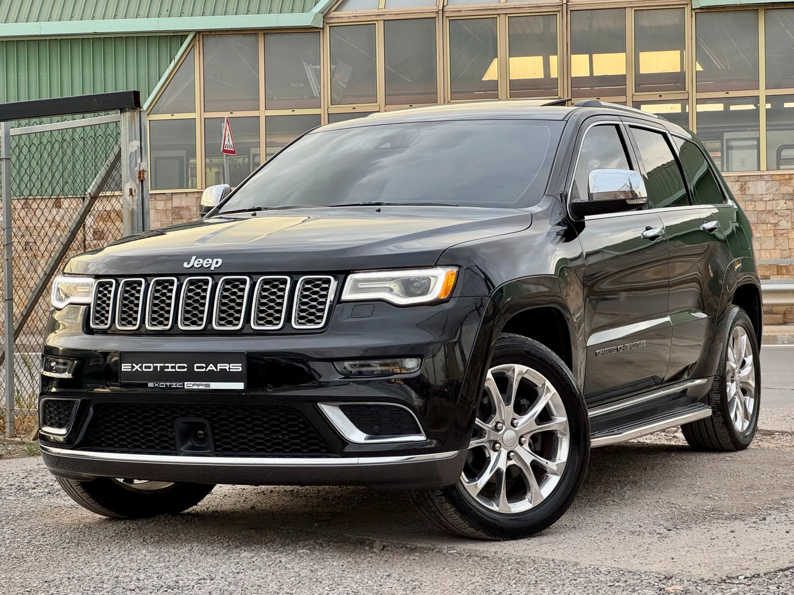 Jeep Grand cherokee 3.6 V6 ! Summit !, снимка 3 - Автомобили и джипове - 56293001