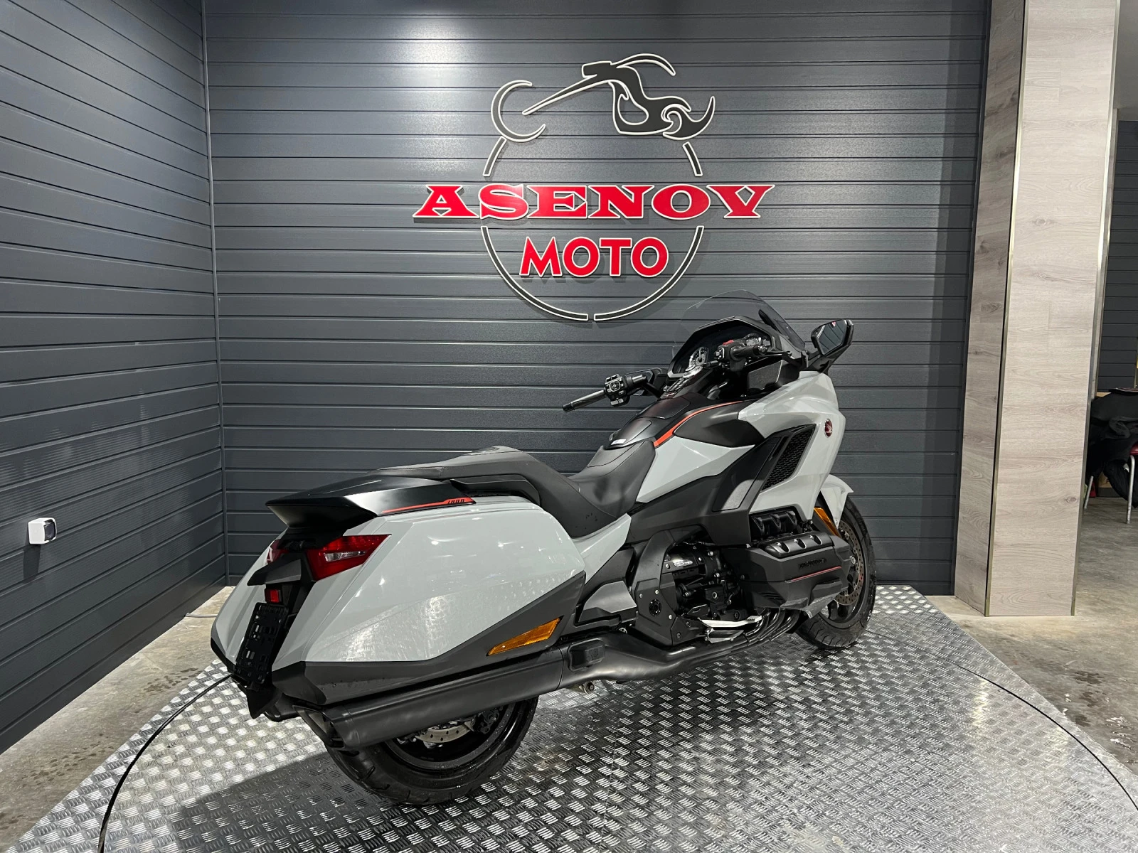 Honda Gold Wing BAGGER NEWEST MODEL - изображение 7