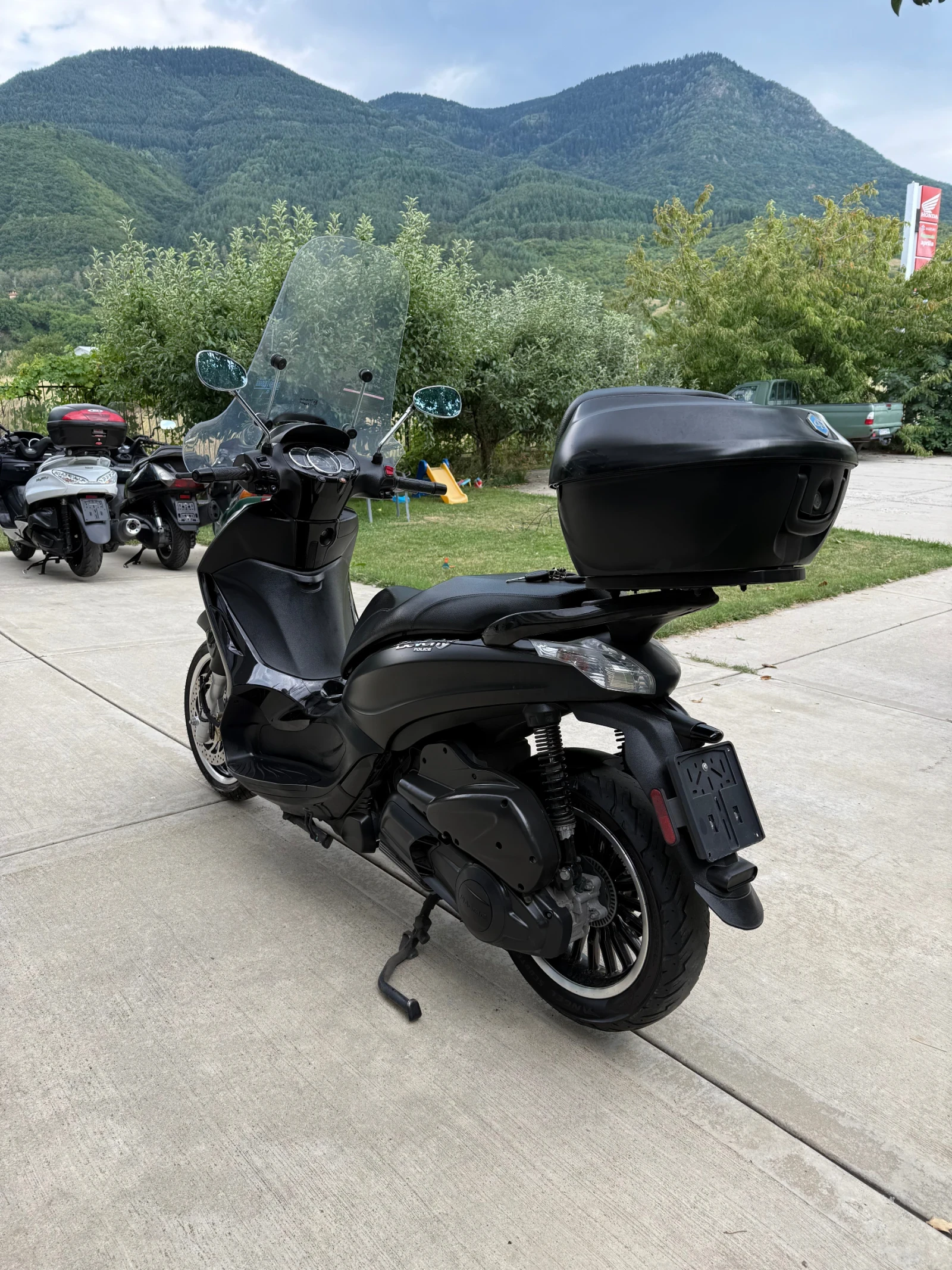 Piaggio Beverly 2019 POLICE ABS/ ASP 300i - изображение 6