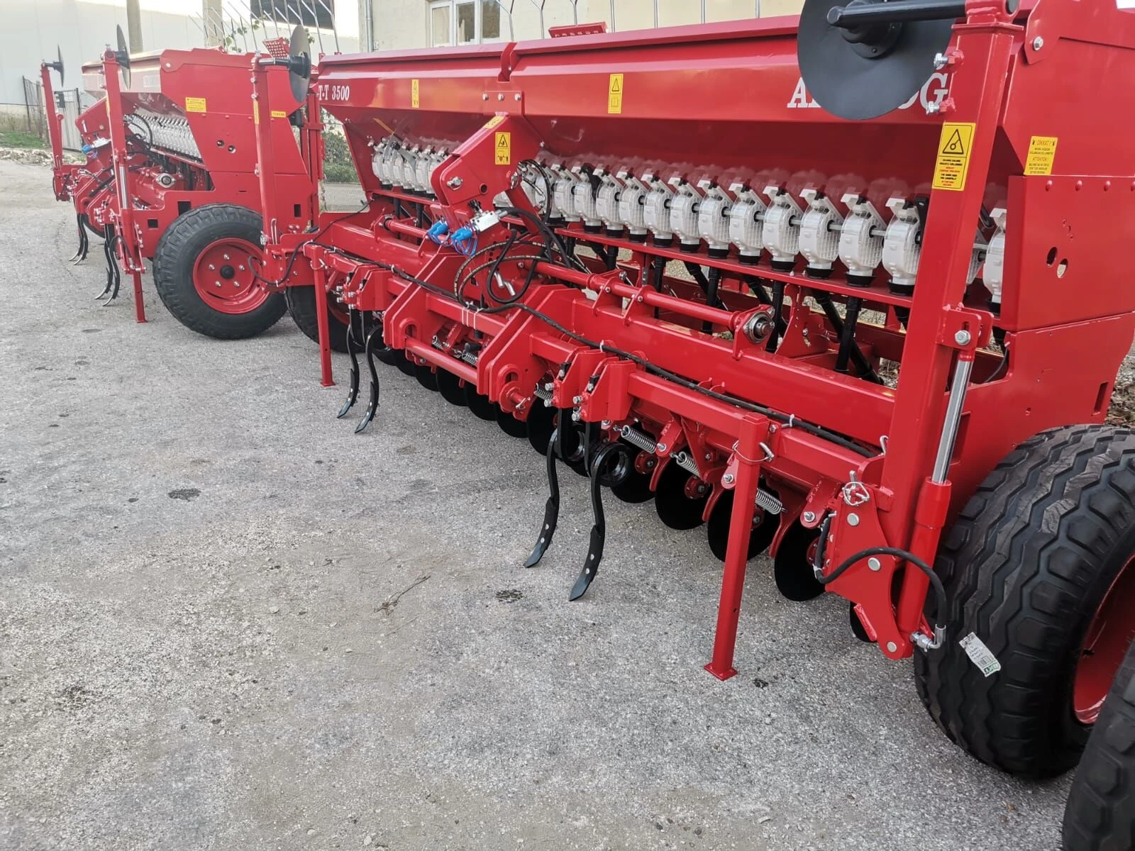 Сеялка Друга марка Есенна с двойни дискове 3.5м и 4м, снимка 1